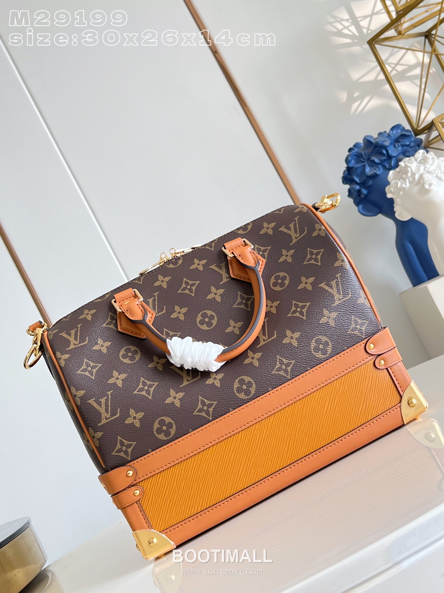 Louis Vuitton Speedy 30 Out Of The Trunk Monogram Leather Boston Bag with Metal Corner Detail 루이비통 스피디 30 아웃오브더트렁크 모노그램 레더 보스턴백 메탈코너 M29199 30cm 8