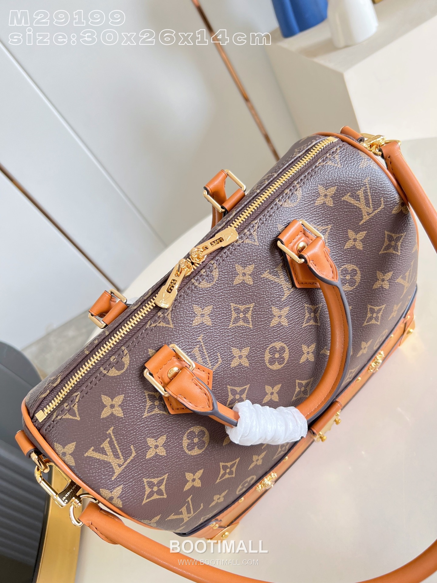 Louis Vuitton Speedy 30 Out Of The Trunk Monogram Leather Boston Bag with Metal Corner Detail 루이비통 스피디 30 아웃오브더트렁크 모노그램 레더 보스턴백 메탈코너 M29199 30cm 10