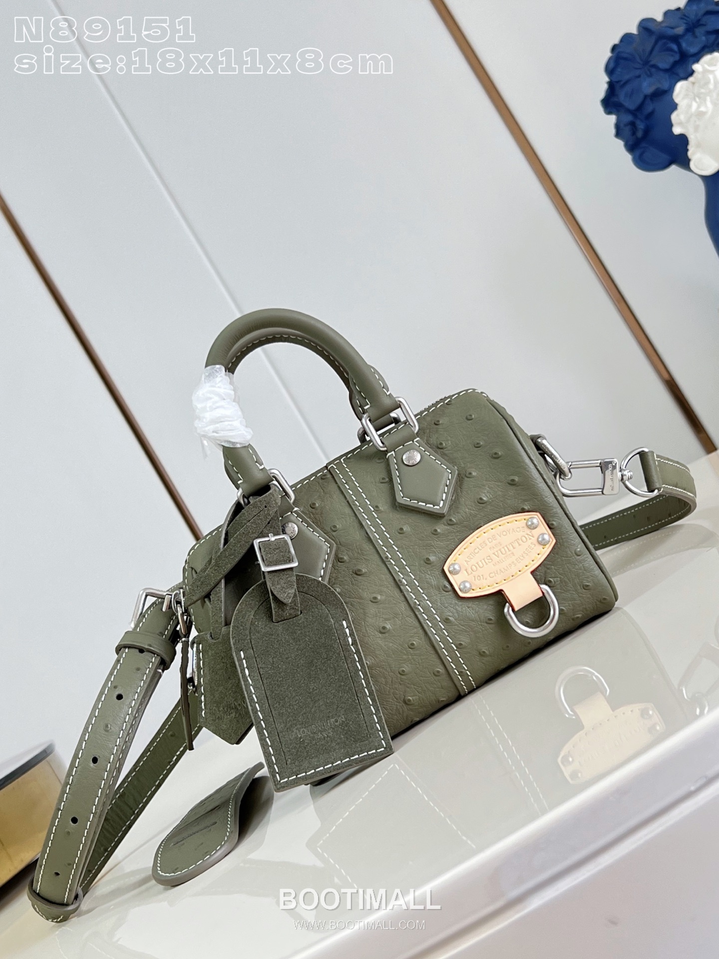 Louis Vuitton Speedy P9 Bandoulière 18 Ostrich Embossed Leather Boston Bag with Strap Detail 루이비통 스피디 P9 반둘리에 18 오스트리치 엠보 레더 보스턴백 스트랩 N89151 18cm 1