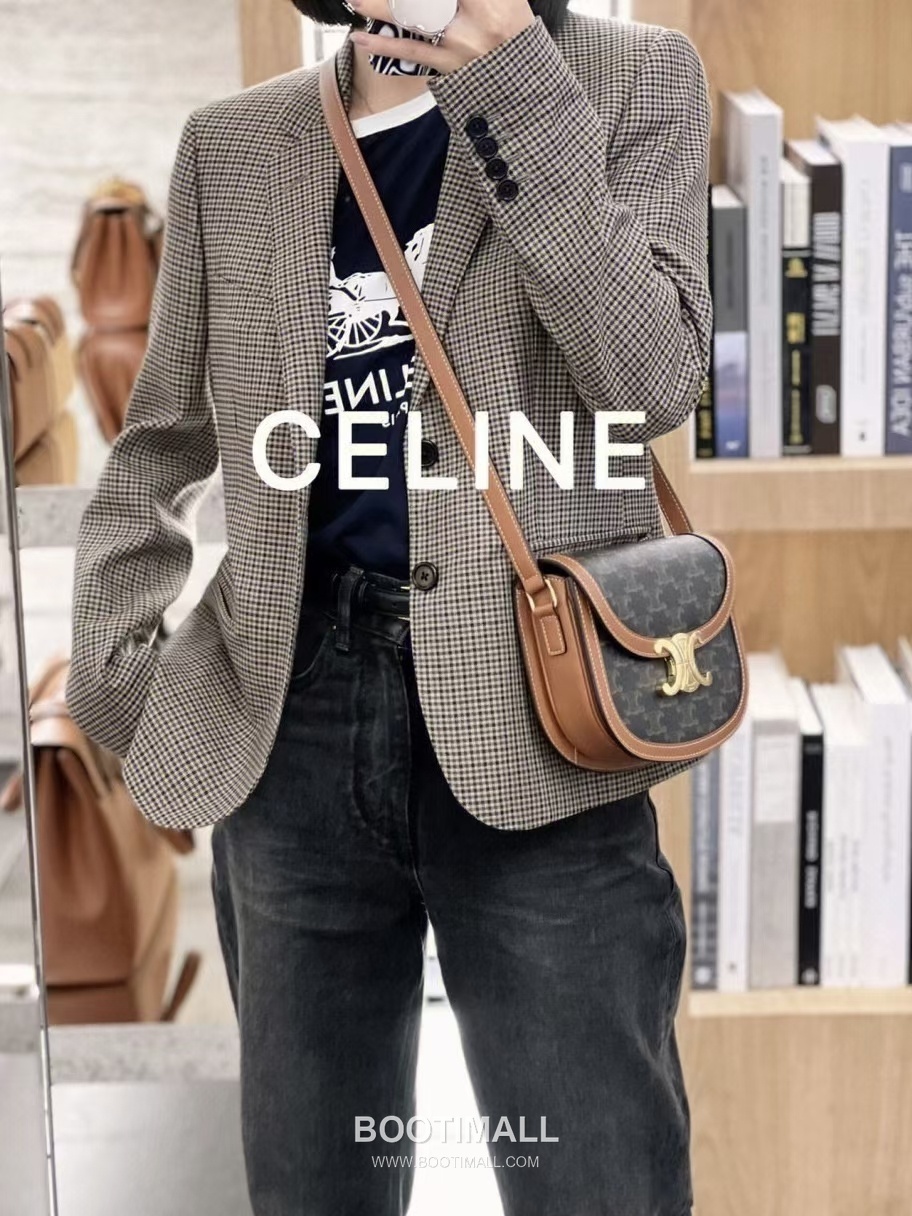 Celine Teen Besace Triomphe Monogram Canvas Cowhide Crossbody Bag with Metal Logo Detail 셀린느 틴 베사체 트리옹프 모노그램 캔버스 카우하이드 크로스백 메탈로고 110962 18.5cm 2