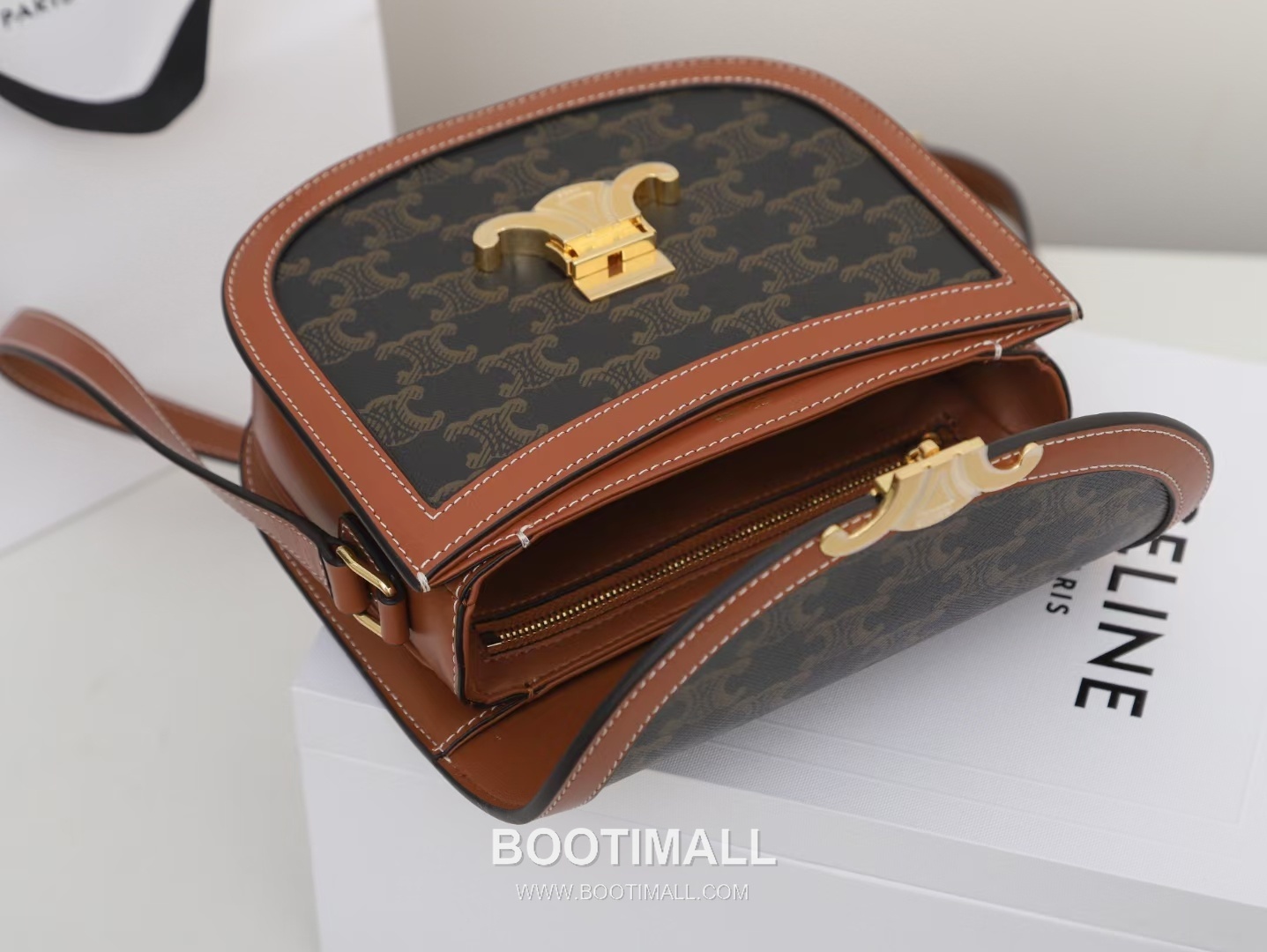 Celine Teen Besace Triomphe Monogram Canvas Cowhide Crossbody Bag with Metal Logo Detail 셀린느 틴 베사체 트리옹프 모노그램 캔버스 카우하이드 크로스백 메탈로고 110962 18.5cm 16