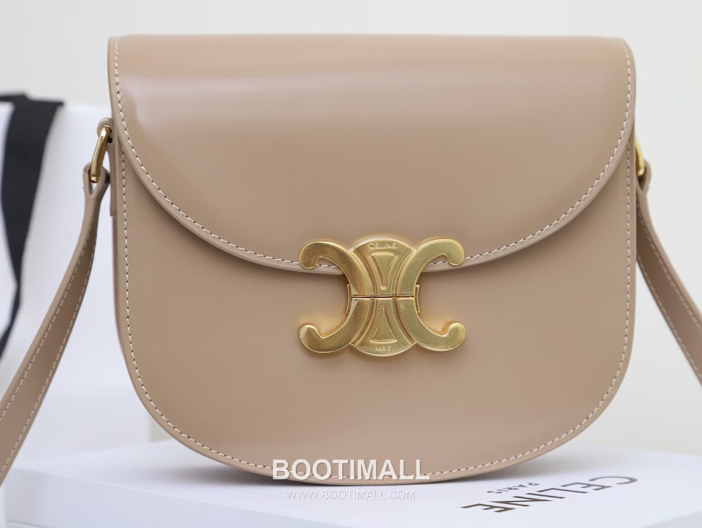 Celine Teen Besace Triomphe Cowhide Leather Crossbody Bag with Metal Logo Detail 셀린느 틴 베사체 트리옹프 카우하이드 크로스백 메탈로고 110962 18.5cm 14