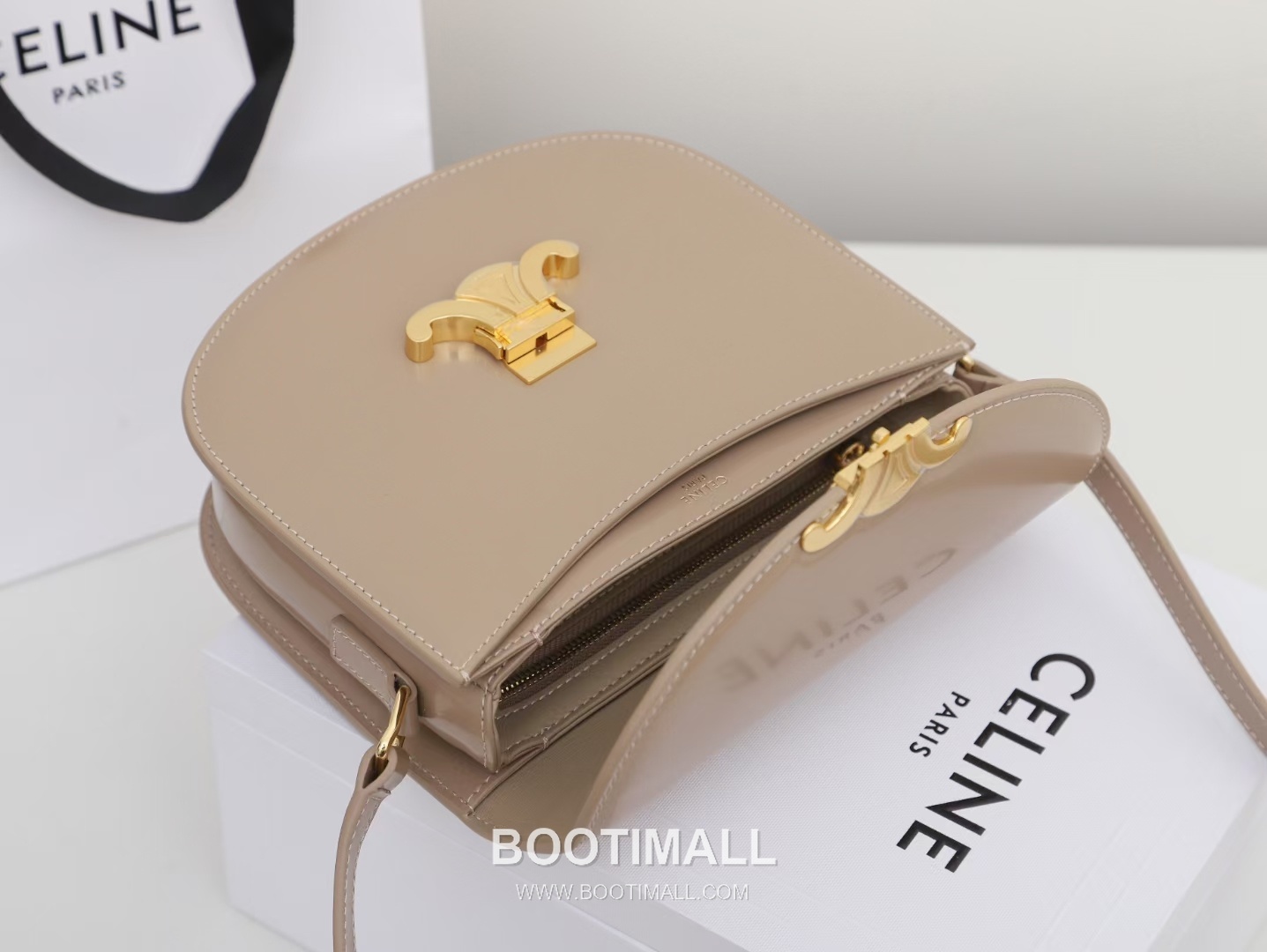 Celine Teen Besace Triomphe Cowhide Leather Crossbody Bag with Metal Logo Detail 셀린느 틴 베사체 트리옹프 카우하이드 크로스백 메탈로고 110962 18.5cm 16