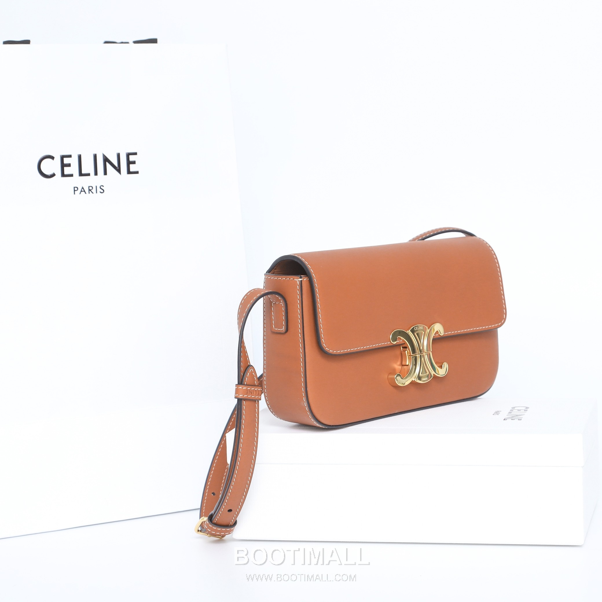 Celine Triomphe Cowhide Leather Shoulder Bag with Metal Logo Detail 셀린느 트리옹프 카우하이드 숄더백 메탈로고 194143 20cm 11