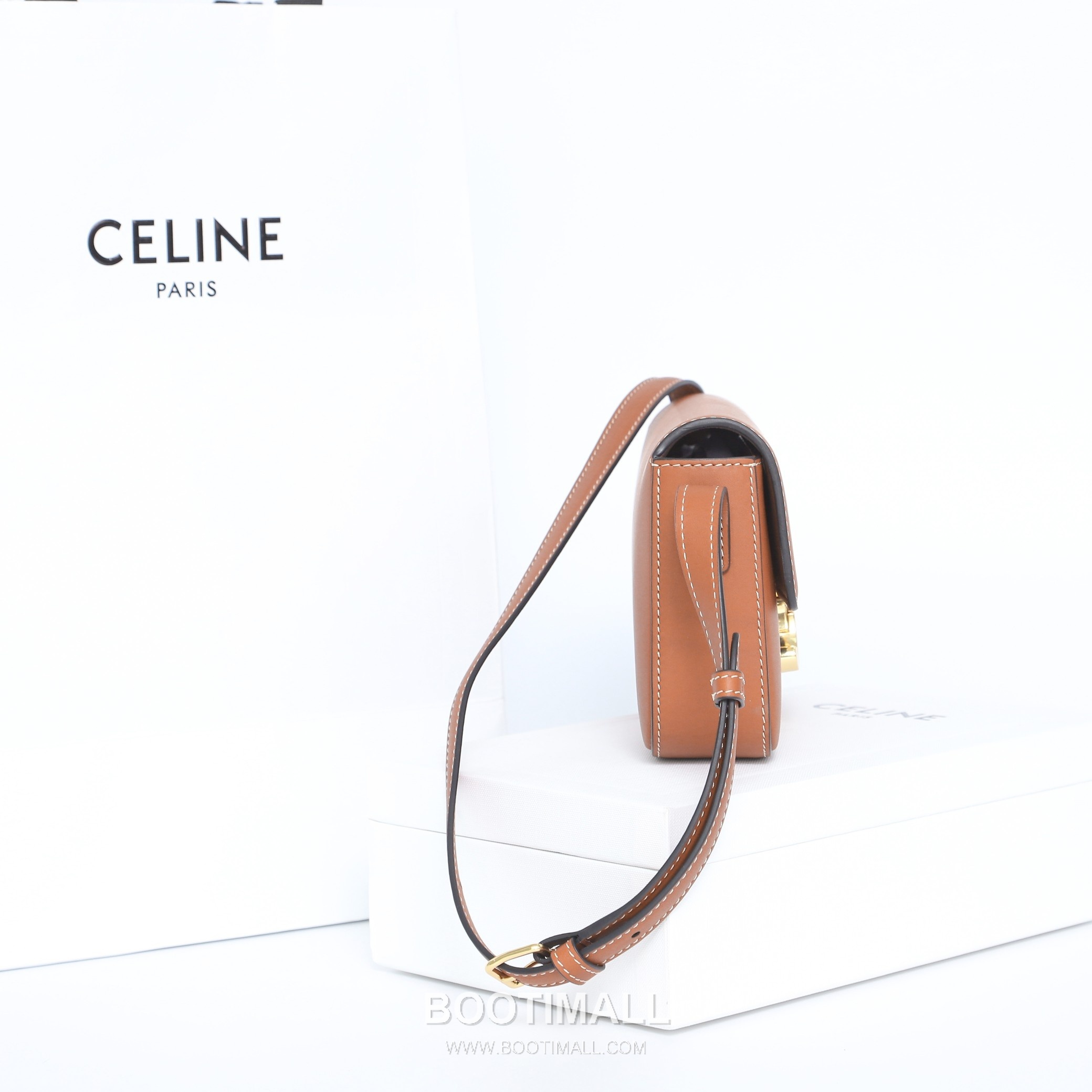 Celine Triomphe Cowhide Leather Shoulder Bag with Metal Logo Detail 셀린느 트리옹프 카우하이드 숄더백 메탈로고 194143 20cm 13