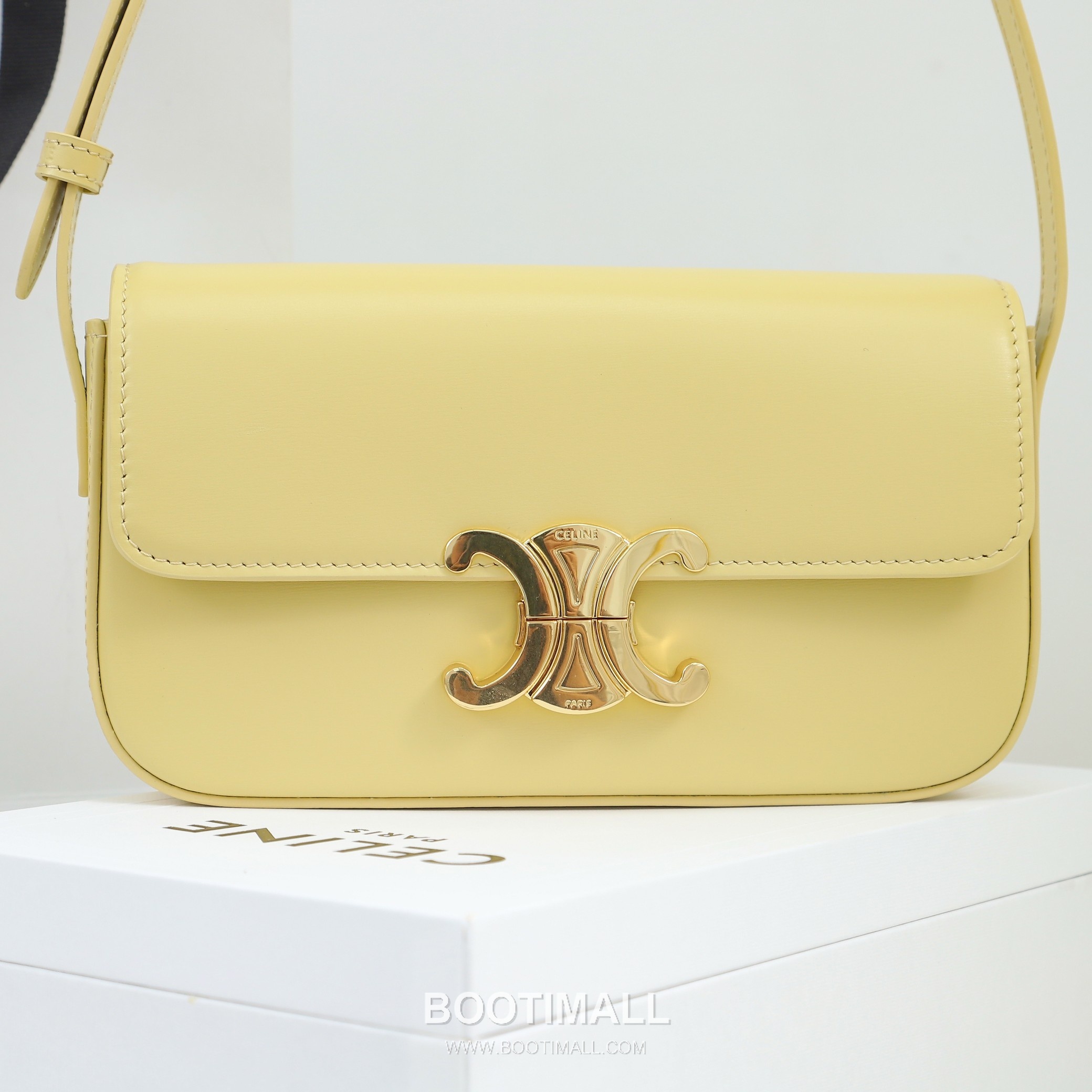 Celine Triomphe Cowhide Leather Shoulder Bag with Metal Logo Detail 셀린느 트리옹프 카우하이드 숄더백 메탈로고 194143 20cm 9