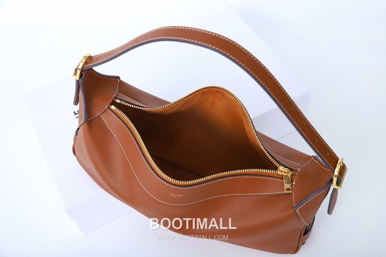 Celine Romy Cowhide Leather Shoulder Bag with Slim Underarm Design 셀린느 로미 카우하이드 숄더백 슬림언더암 197443 34cm 18