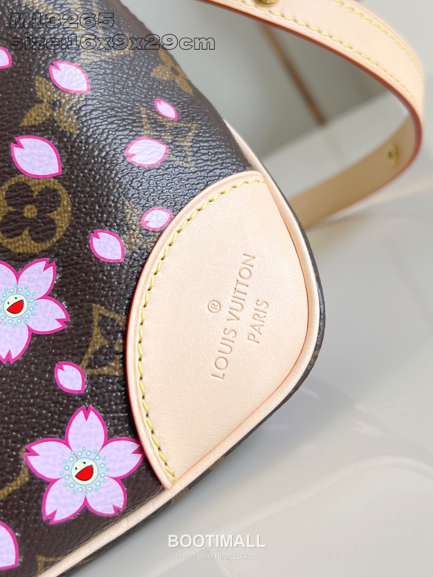 Louis Vuitton Boulogne Monogram Canvas Cherry Blossom Shoulder Bag with Stud Strap Detail 루이비통 불로뉴 모노그램 체리블라썸 숄더백 스터드스트랩 M13265 29cm 14