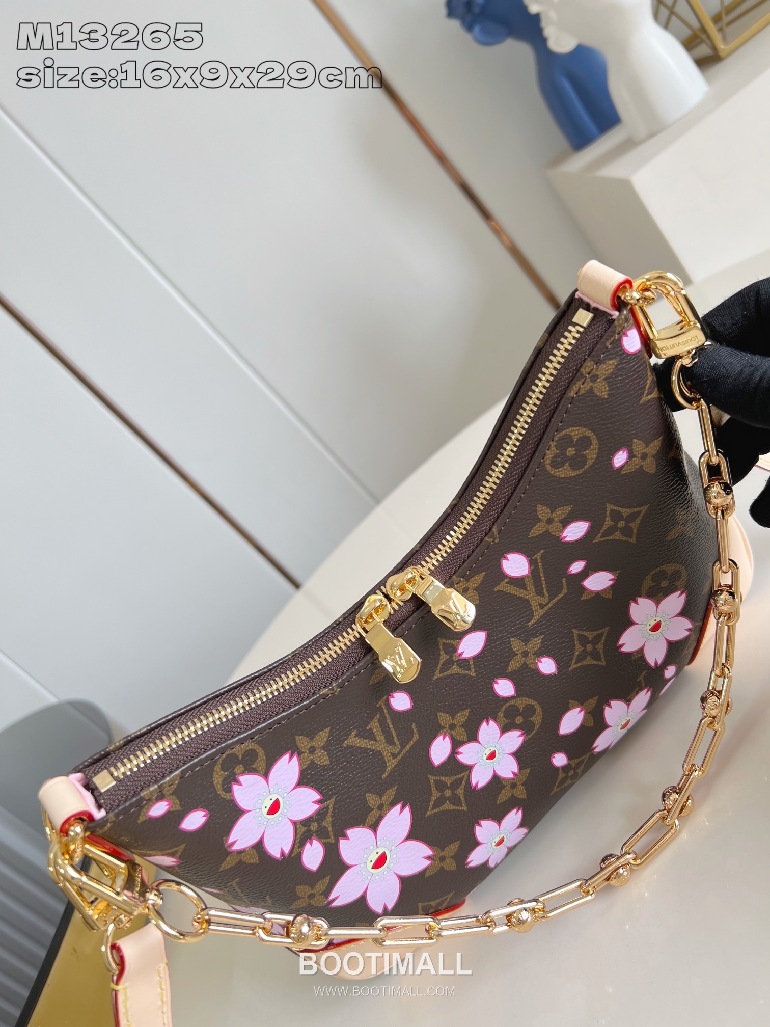 Louis Vuitton Boulogne Monogram Canvas Cherry Blossom Shoulder Bag with Stud Strap Detail 루이비통 불로뉴 모노그램 체리블라썸 숄더백 스터드스트랩 M13265 29cm 16