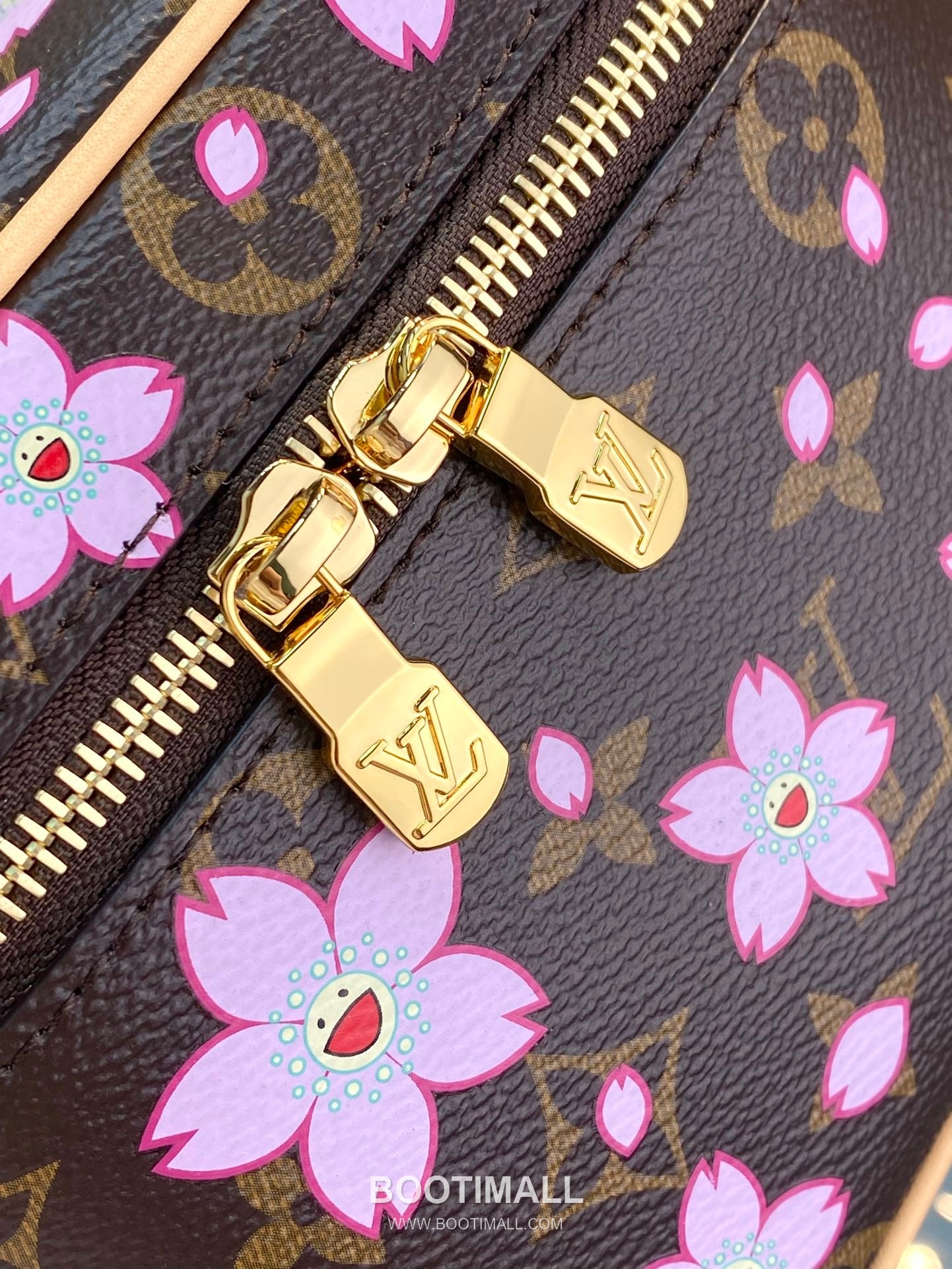 Louis Vuitton Nice Mini Monogram Canvas Cherry Blossom Cosmetic Pouch with Double Zip Detail 루이비통 나이스 미니 모노그램 체리블라썸 코스메틱 파우치 더블지퍼 M14181 20cm 10