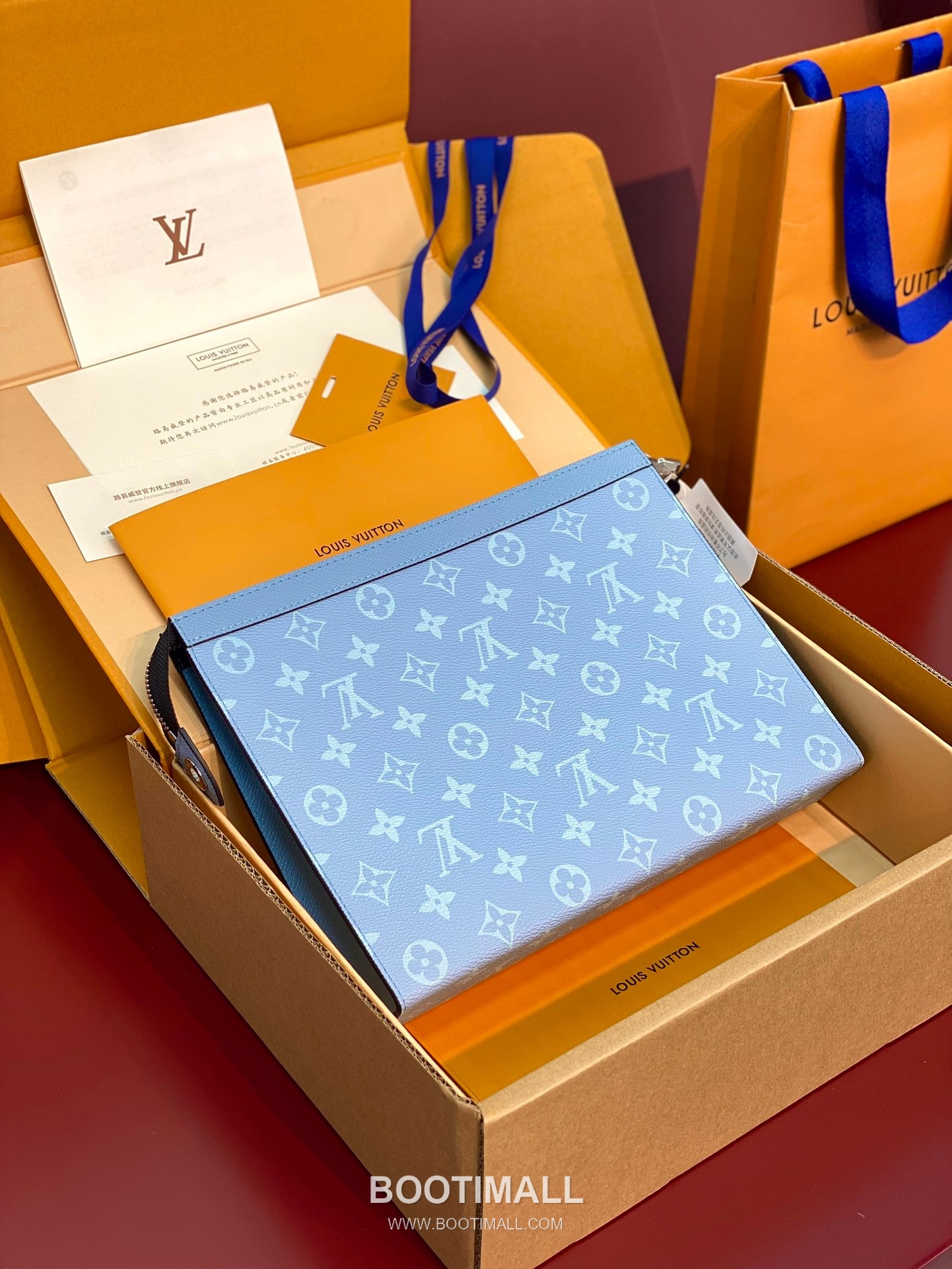Louis Vuitton Pochette Voyage MM Monogram Eclipse Canvas Clutch Bag 루이비통 포쉐트 보야주 MM 모노그램 이클립스 클러치백 M14011 26cm 2