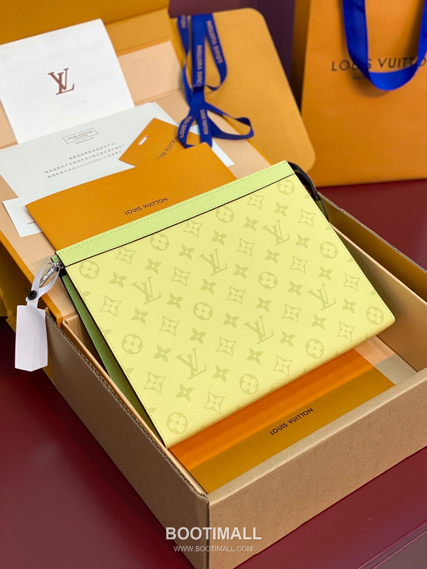 Louis Vuitton Pochette Voyage MM Monogram Eclipse Canvas Clutch Bag 루이비통 포쉐트 보야주 MM 모노그램 이클립스 클러치백 M14011 26cm 1