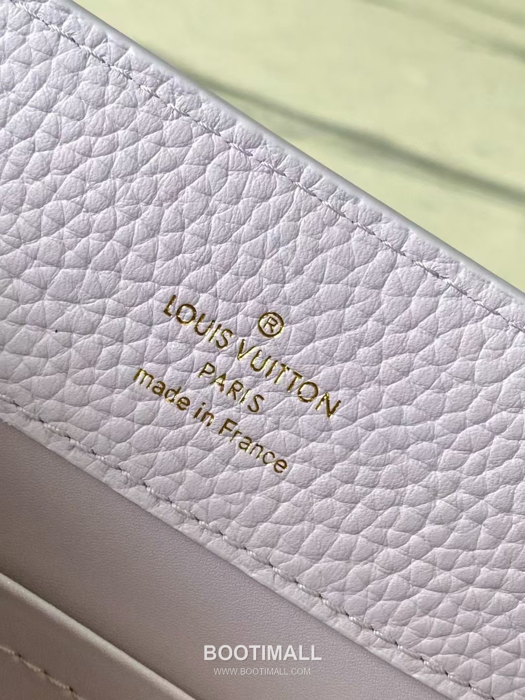 Louis Vuitton Capucines PM Taurillon Leather Top Handle Shoulder Bag with Shell Chain Detail 루이비통 카퓌신 PM 토릴론 가죽 탑핸들 숄더백 쉘체인 M25476 30cm 9