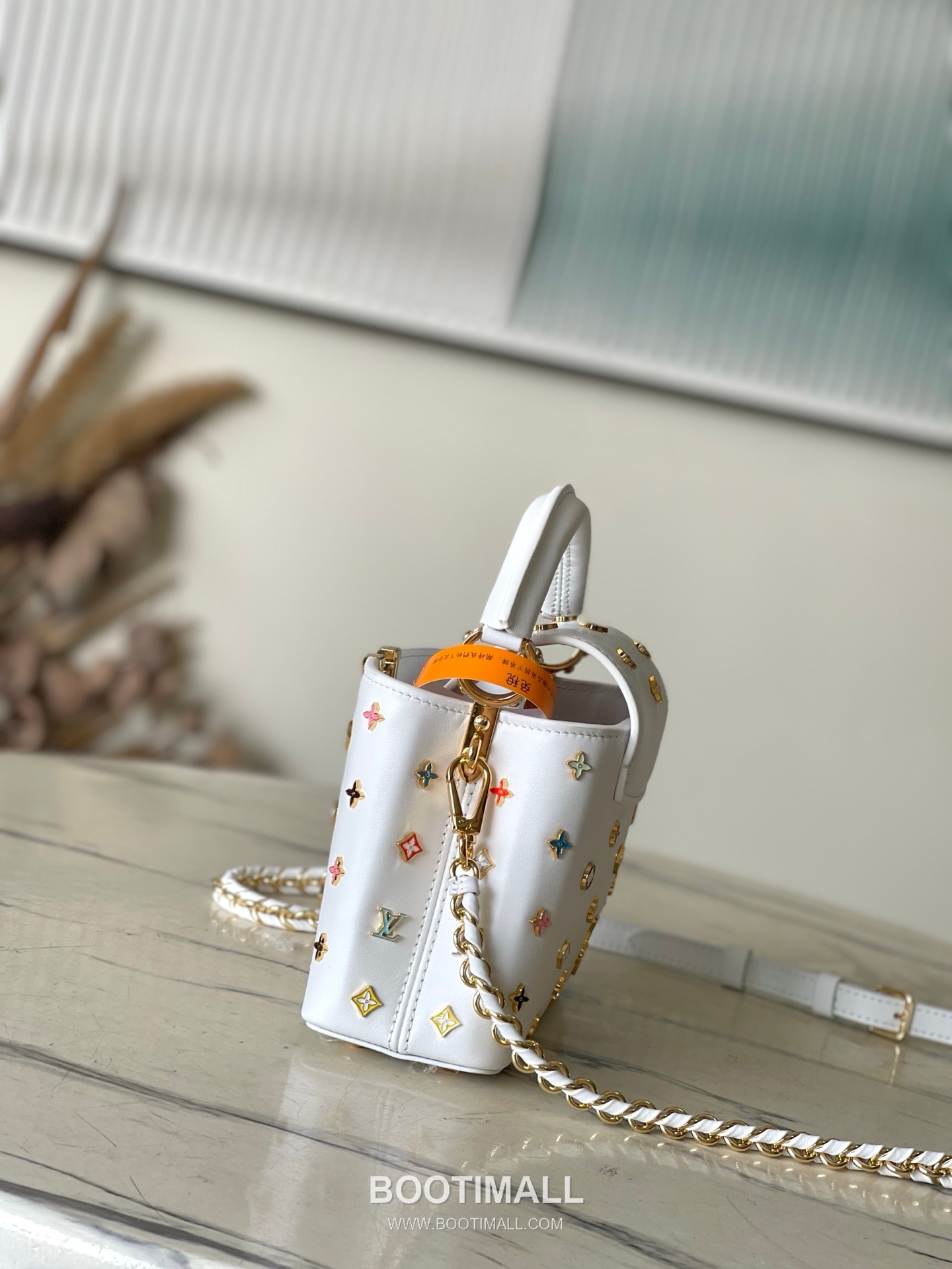 Louis Vuitton Capucines Mini Taurillon Leather Top Handle Shoulder Bag with Multicolor Strap Detail 루이비통 카퓌신 미니 토릴론 가죽 탑핸들 숄더백 멀티스트랩 M14165 21cm 2