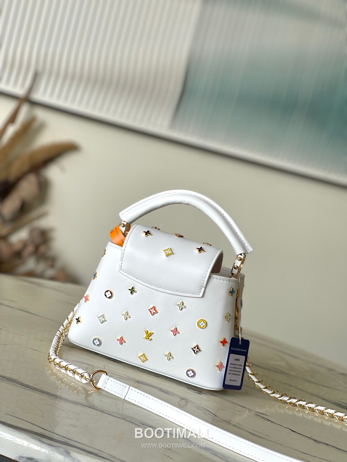 Louis Vuitton Capucines Mini Taurillon Leather Top Handle Shoulder Bag with Multicolor Strap Detail 루이비통 카퓌신 미니 토릴론 가죽 탑핸들 숄더백 멀티스트랩 M14165 21cm 3