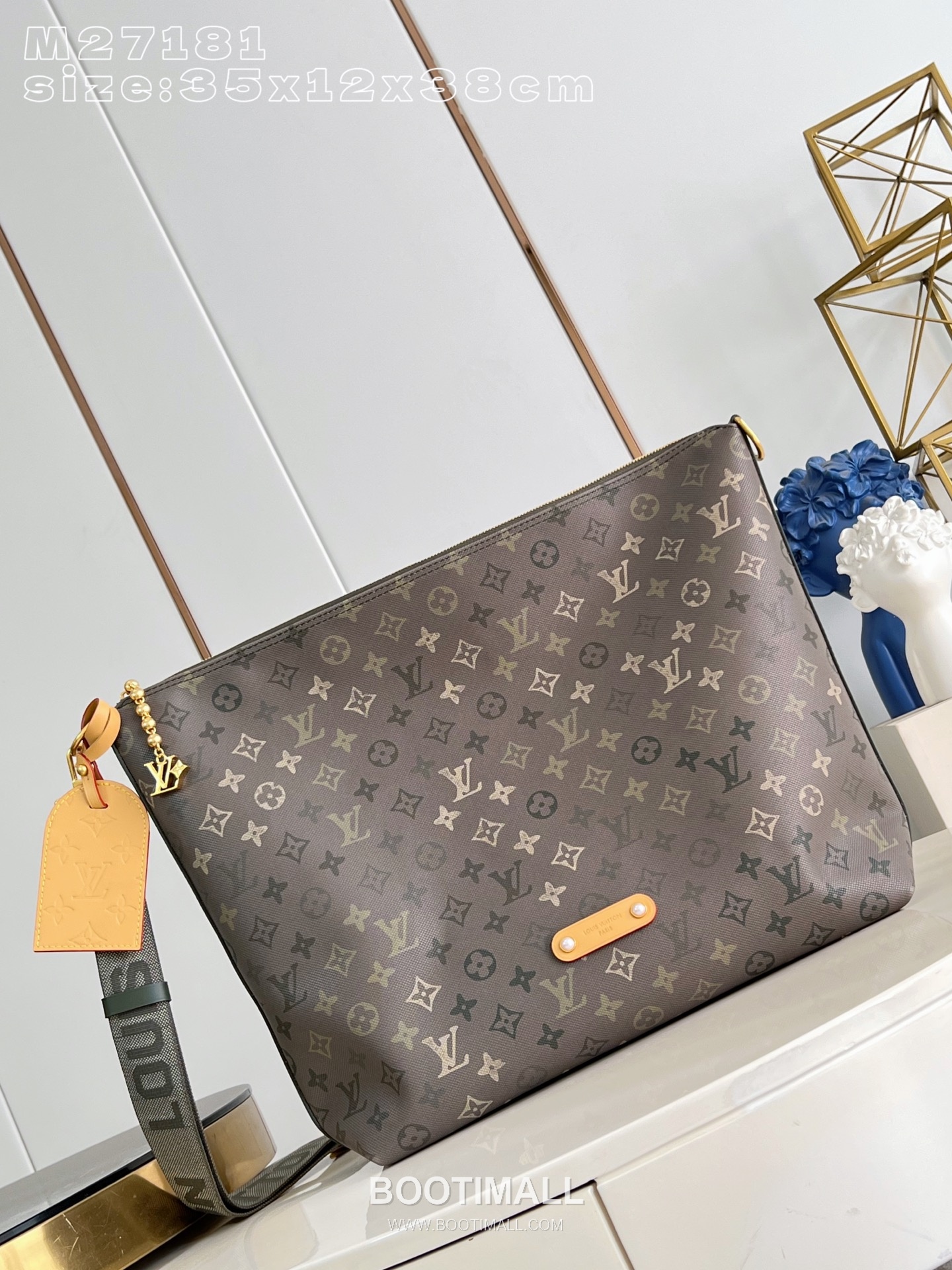 Louis Vuitton Vagabond Hobo Monogram Surplus Canvas Shoulder Bag with Wide Strap Detail 루이비통 바가본드 호보 모노그램 서플러스 숄더백 와이드스트랩 M27181 38cm 1