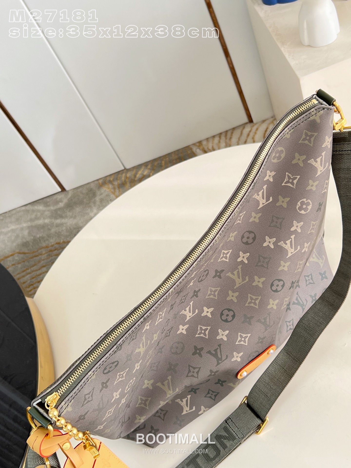 Louis Vuitton Vagabond Hobo Monogram Surplus Canvas Shoulder Bag with Wide Strap Detail 루이비통 바가본드 호보 모노그램 서플러스 숄더백 와이드스트랩 M27181 38cm 7