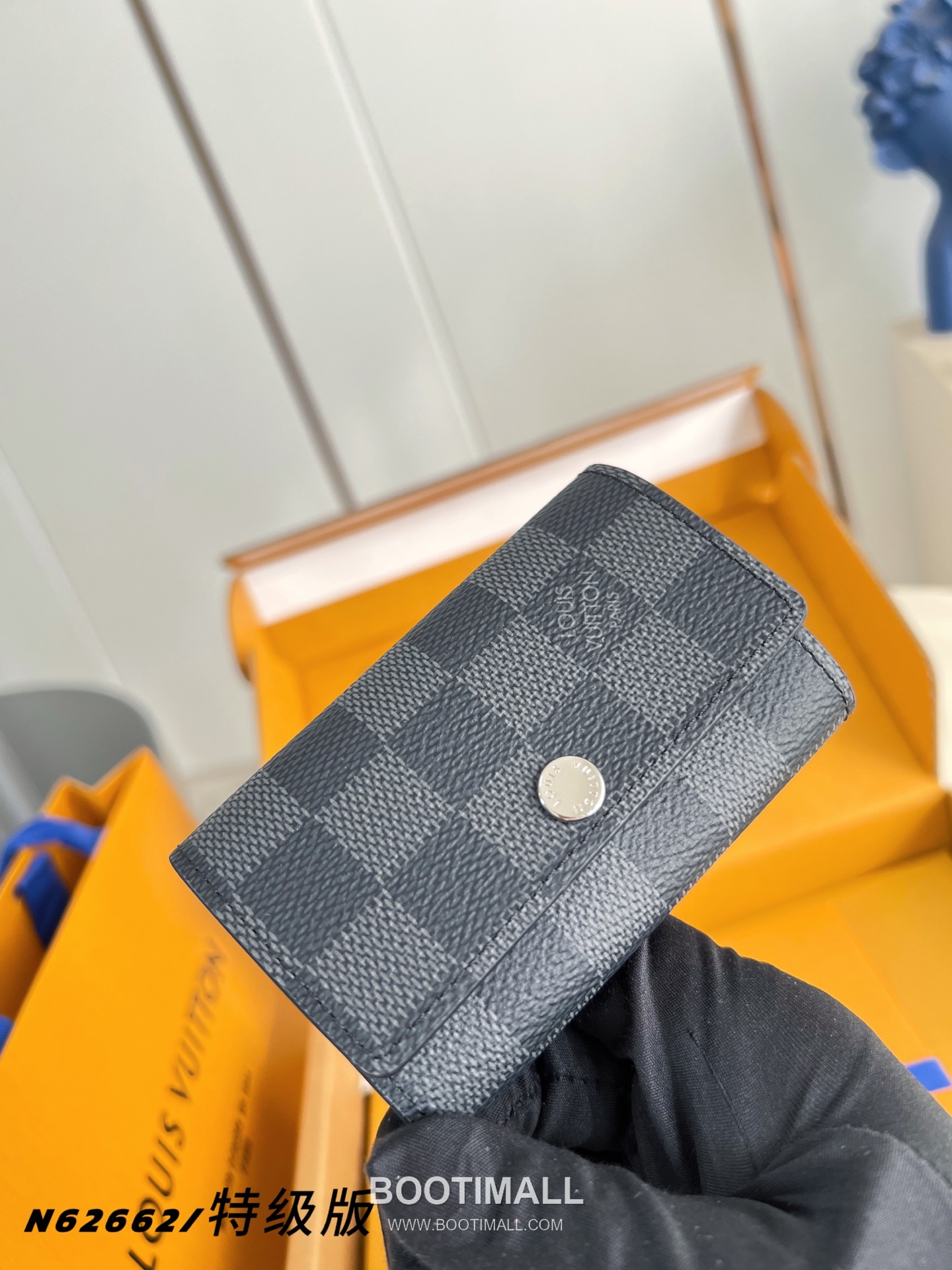 Louis Vuitton 6 Key Holder Monogram Canvas Key Case with Snap Closure 루이비통 6키 홀더 모노그램 캔버스 키케이스 스냅 N62662 10cm 2