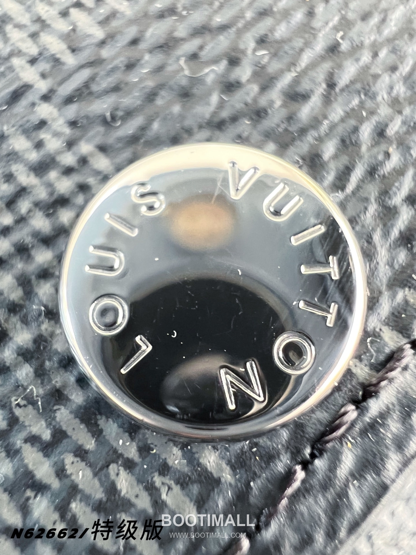 Louis Vuitton 6 Key Holder Monogram Canvas Key Case with Snap Closure 루이비통 6키 홀더 모노그램 캔버스 키케이스 스냅 N62662 10cm 3