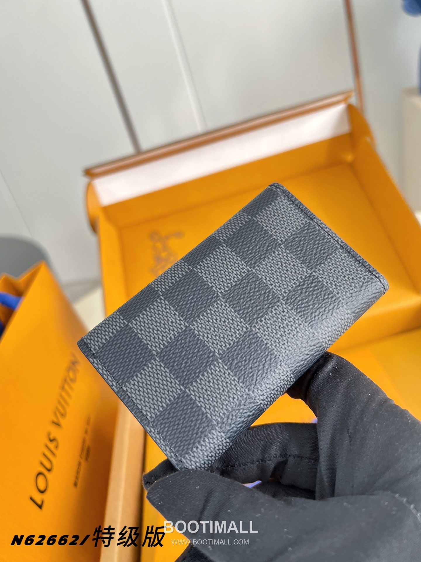 Louis Vuitton 6 Key Holder Monogram Canvas Key Case with Snap Closure 루이비통 6키 홀더 모노그램 캔버스 키케이스 스냅 N62662 10cm 4