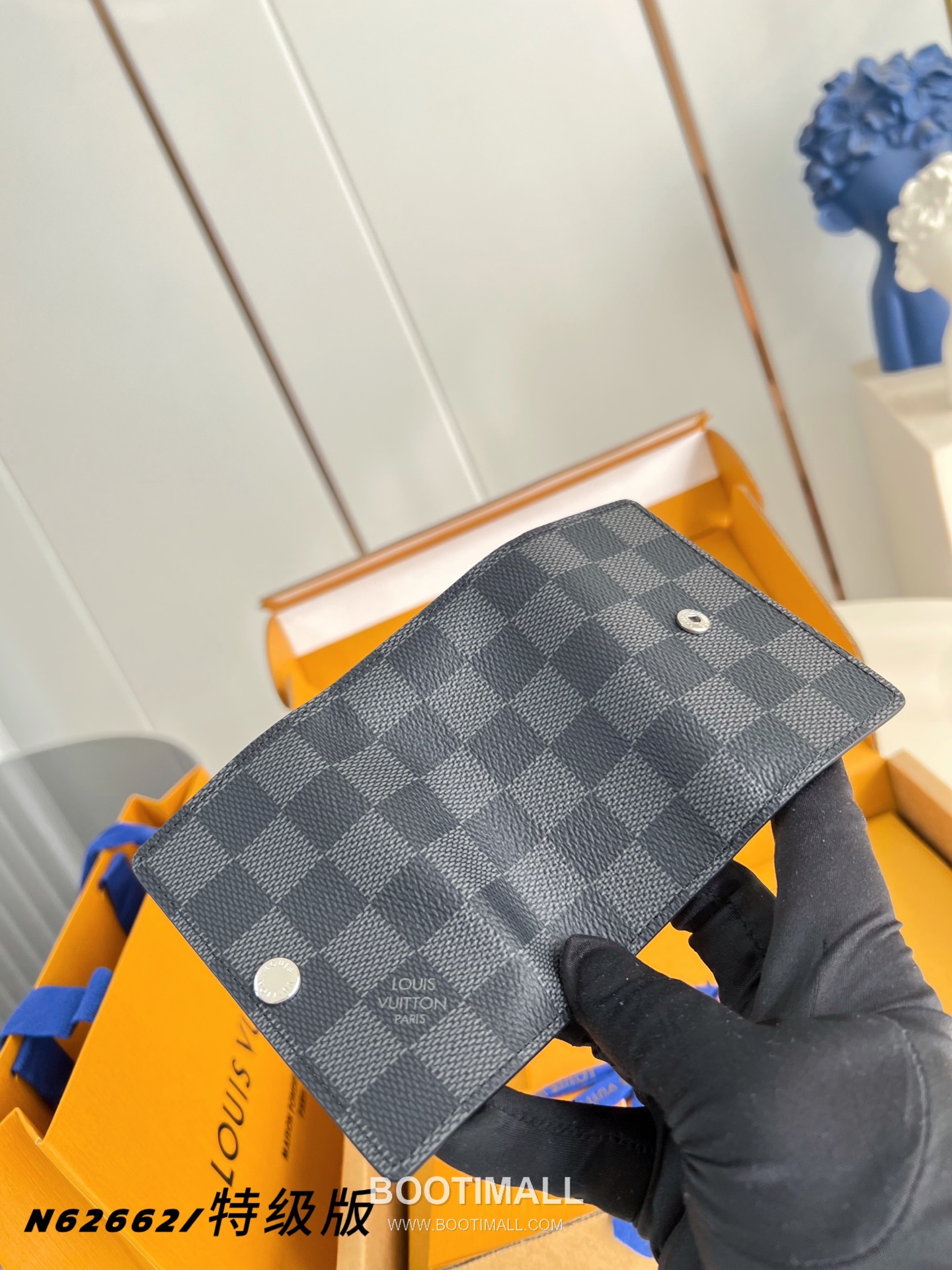 Louis Vuitton 6 Key Holder Monogram Canvas Key Case with Snap Closure 루이비통 6키 홀더 모노그램 캔버스 키케이스 스냅 N62662 10cm 5