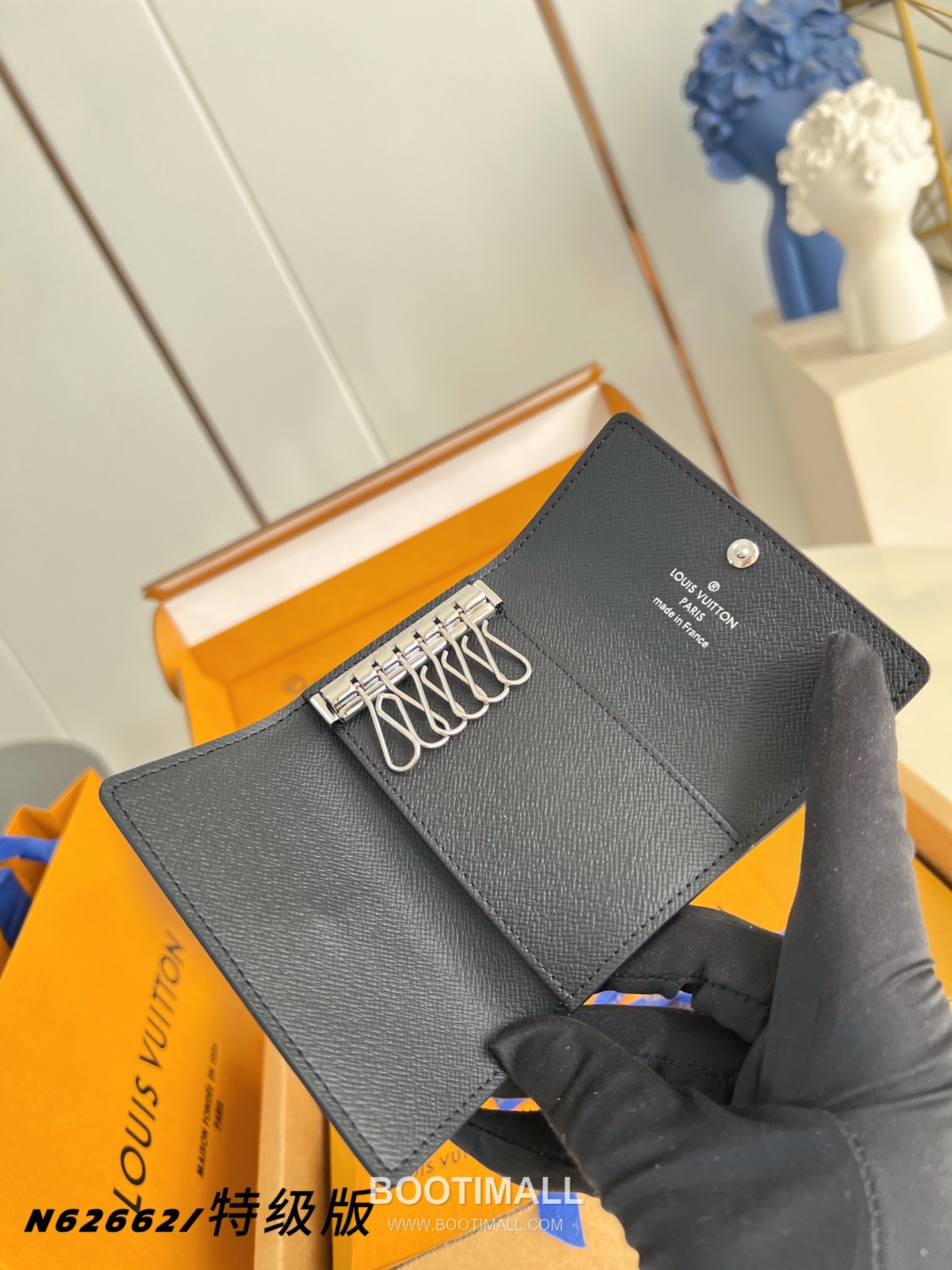 Louis Vuitton 6 Key Holder Monogram Canvas Key Case with Snap Closure 루이비통 6키 홀더 모노그램 캔버스 키케이스 스냅 N62662 10cm 6