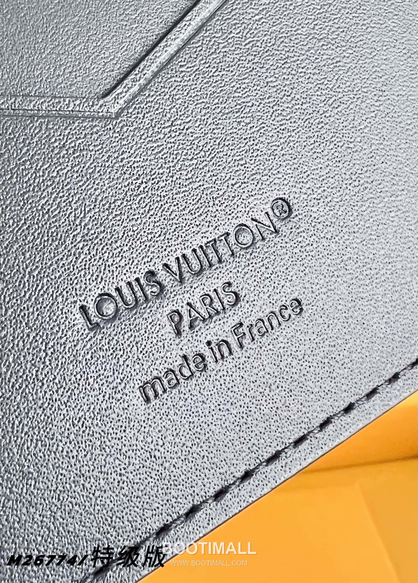Louis Vuitton Passport Cover Monogram Midnight Canvas Case with Card Slot Detail 루이비통 패스포트 커버 모노그램 미드나잇 캔버스 여권지갑 M26774 14cm 6