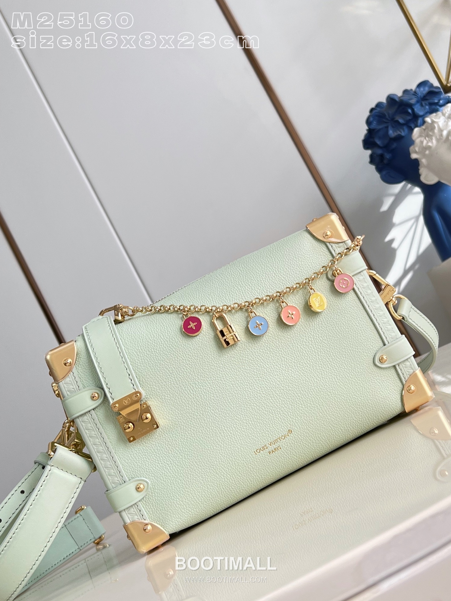 Louis Vuitton Side Trunk MM Cowhide Leather Shoulder Bag with Chain Detail 루이비통 사이드 트렁크 MM 카우하이드 숄더백 체인디테일 M25160 23.5cm 3