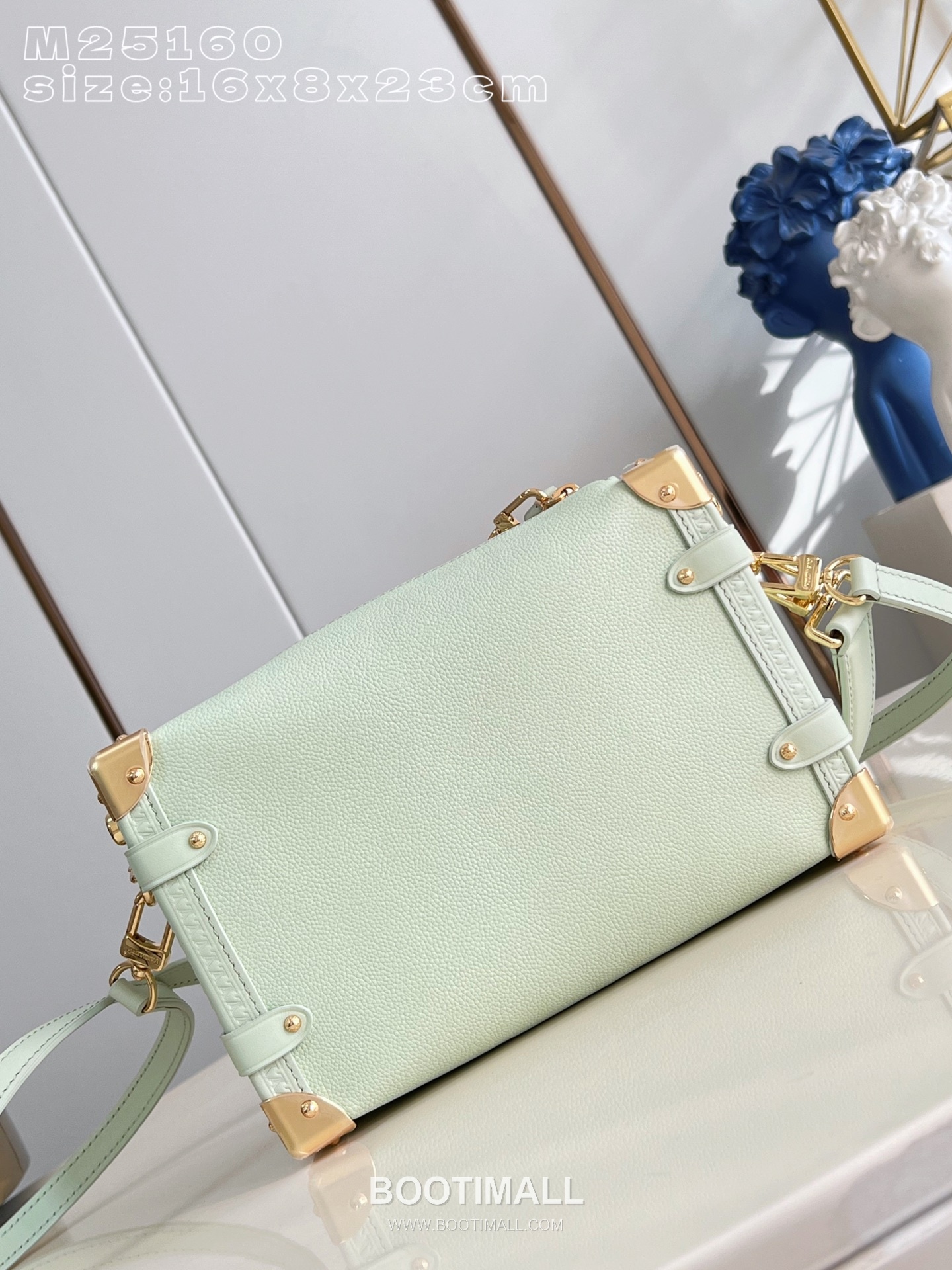 Louis Vuitton Side Trunk MM Cowhide Leather Shoulder Bag with Chain Detail 루이비통 사이드 트렁크 MM 카우하이드 숄더백 체인디테일 M25160 23.5cm 9