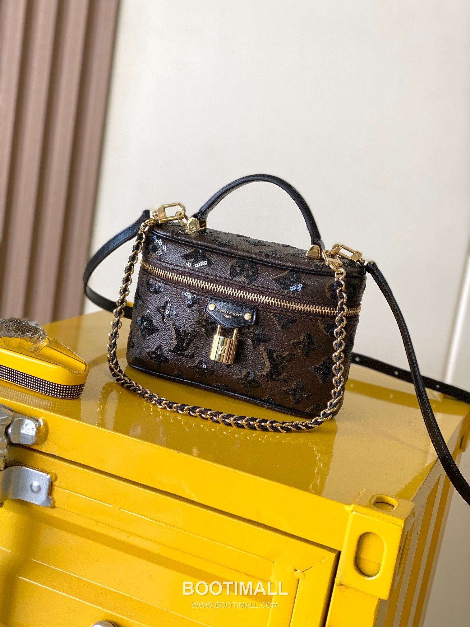 Louis Vuitton Vanity Chain Pouch Monogram Sequin Canvas Mini Chain Bag 루이비통 베니티 체인 파우치 모노그램 스팽글 미니 체인백 M27049 19cm 6