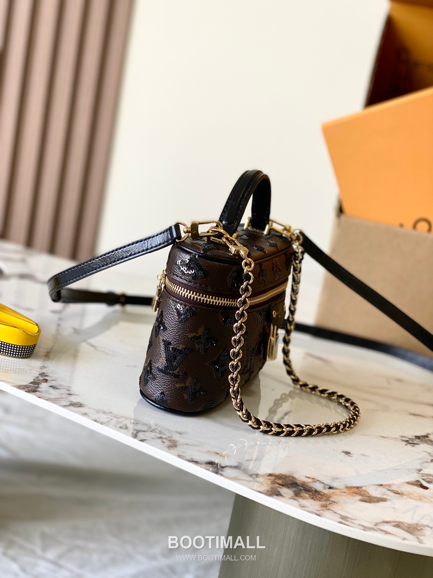 Louis Vuitton Vanity Chain Pouch Monogram Sequin Canvas Mini Chain Bag 루이비통 베니티 체인 파우치 모노그램 스팽글 미니 체인백 M27049 19cm 8