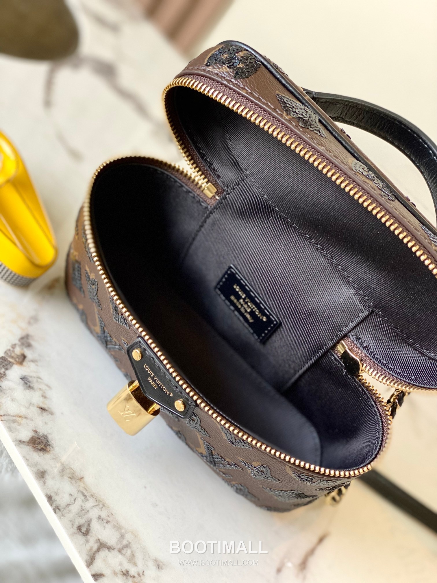 Louis Vuitton Vanity Chain Pouch Monogram Sequin Canvas Mini Chain Bag 루이비통 베니티 체인 파우치 모노그램 스팽글 미니 체인백 M27049 19cm 14