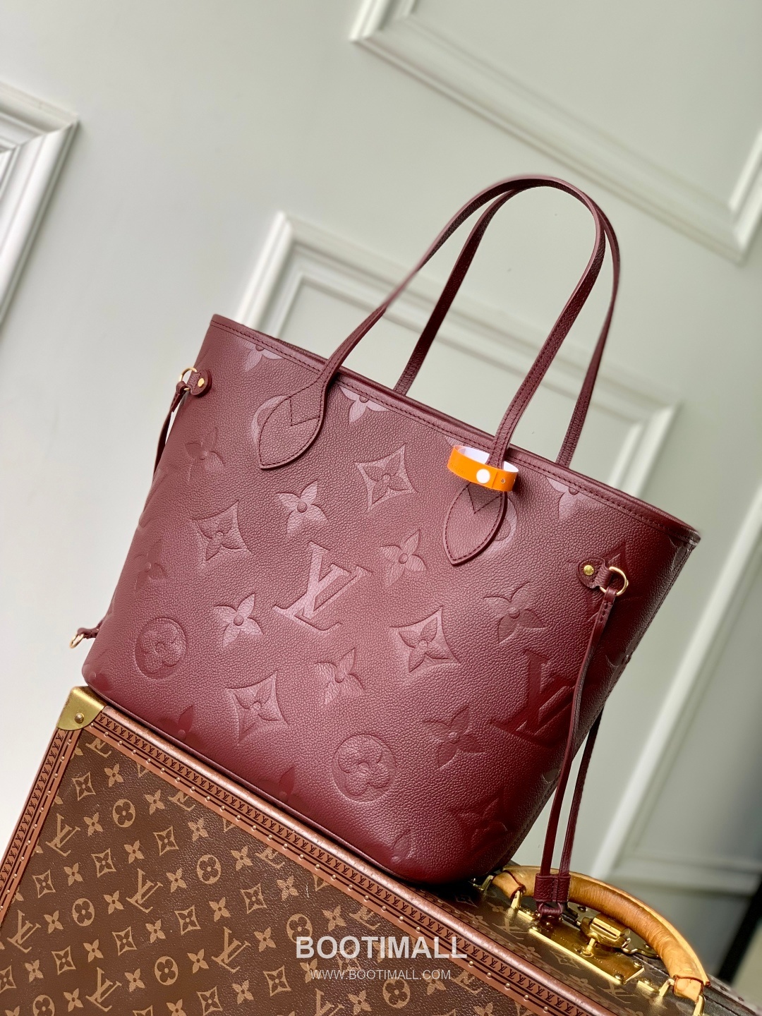 Louis Vuitton Neverfull MM Monogram Empreinte Leather Tote Bag with Detachable Pouch Detail 루이비통 네버풀 MM 앙프렝뜨 가죽 토트백 탈부착파우치 M25855 31cm 1