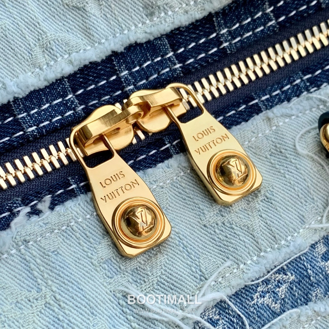 Louis Vuitton Keepall Bandoulière 50 Damier Denim Travel Bag with Koi Patchwork Detail 루이비통 키폴 반둘리에 50 다미에 데님 여행가방 코이패치 M26117 50cm 6