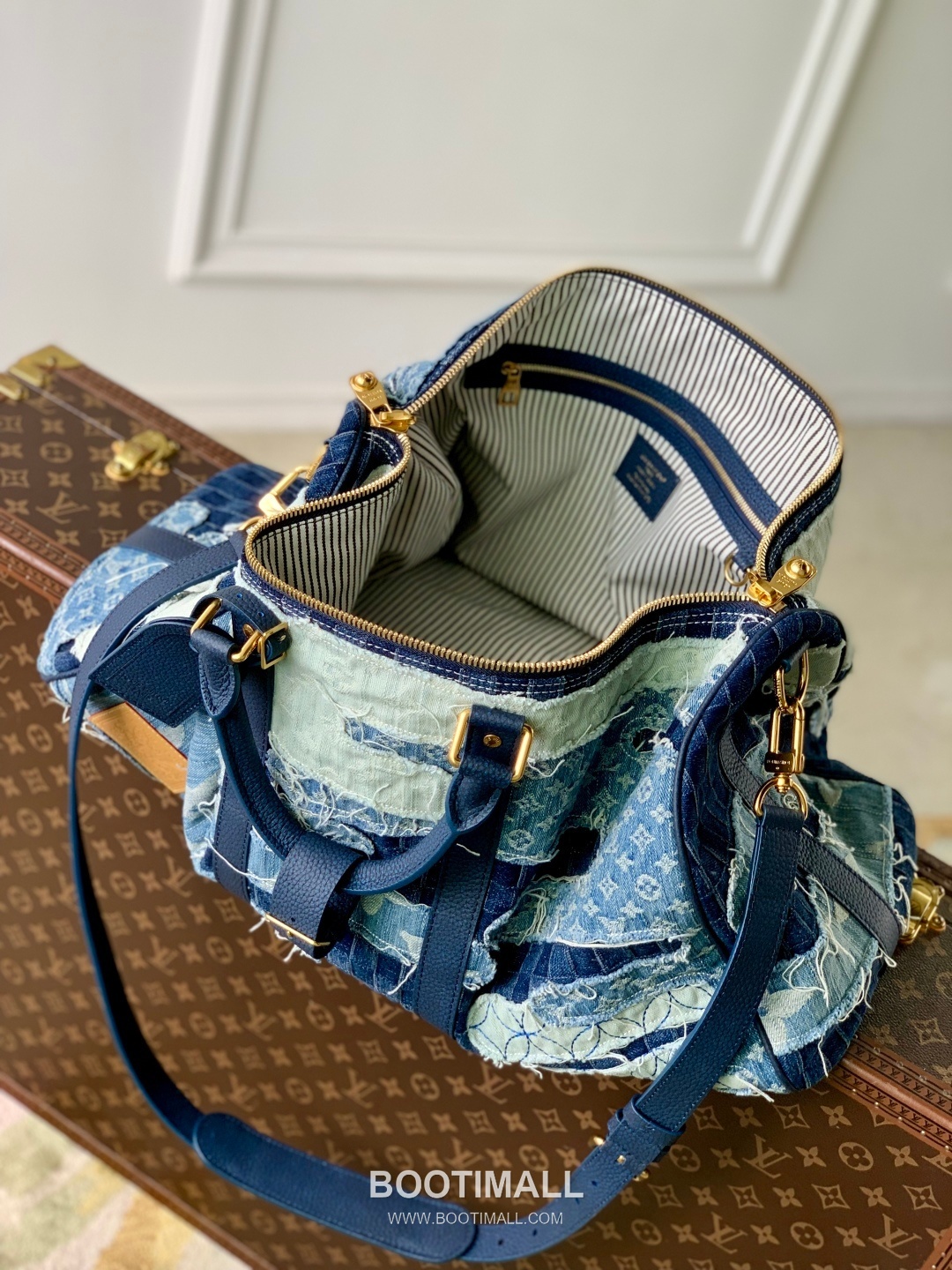 Louis Vuitton Keepall Bandoulière 50 Damier Denim Travel Bag with Koi Patchwork Detail 루이비통 키폴 반둘리에 50 다미에 데님 여행가방 코이패치 M26117 50cm 9
