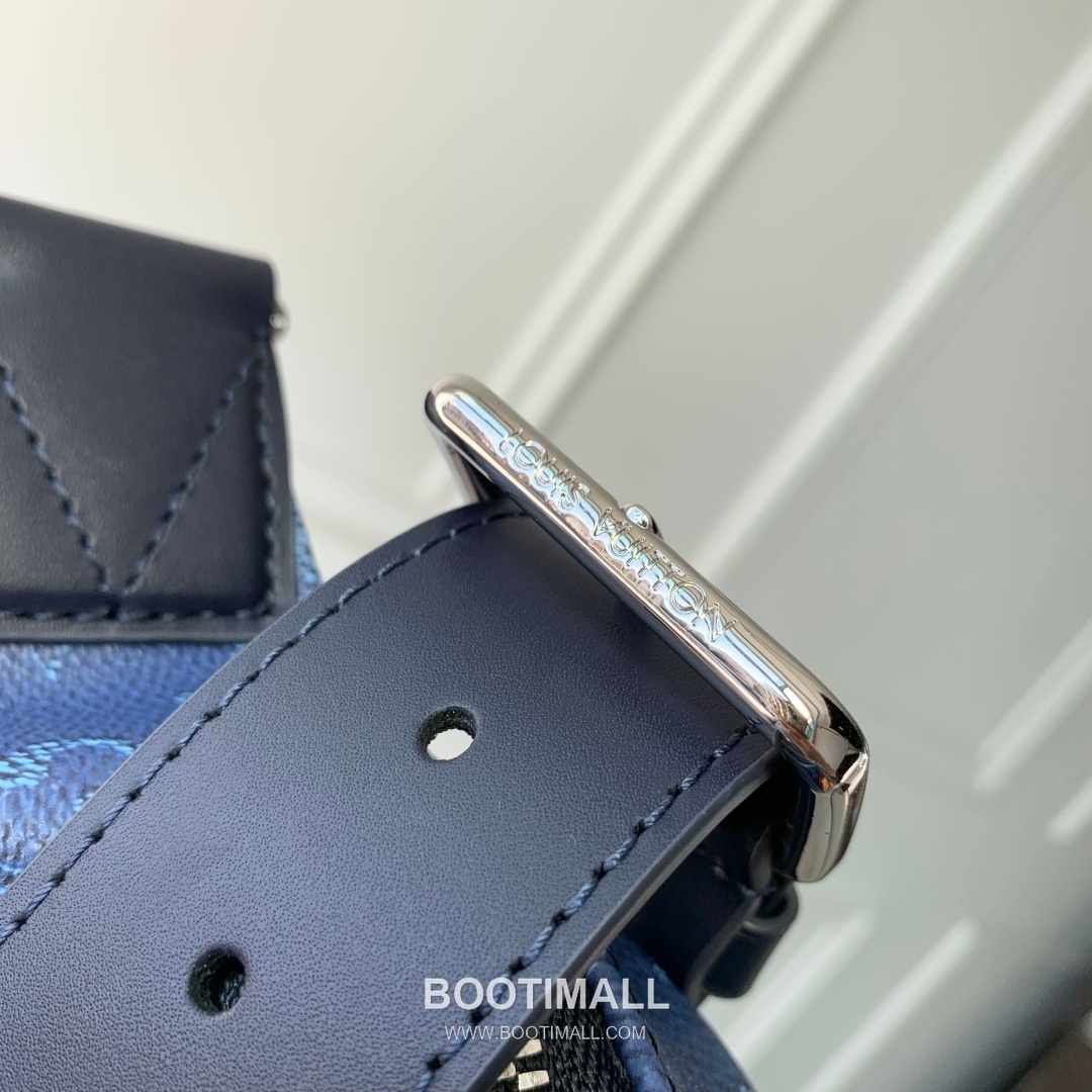 Louis Vuitton Rush Monogram Heritage Canvas Belt Bag with Logo Detail 루이비통 러시 모노그램 헤리티지 벨트백 로고디테일 M26821 30cm 6