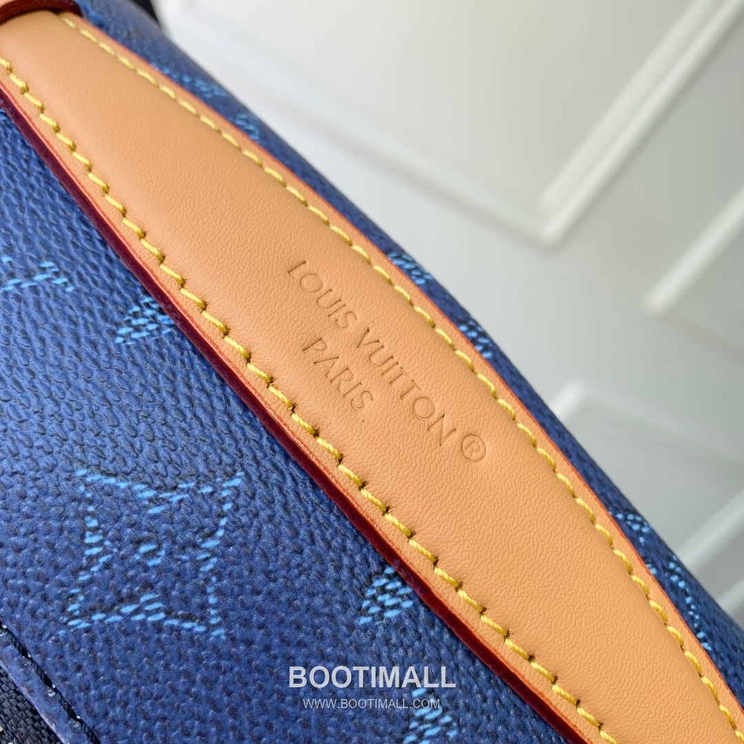 Louis Vuitton Rush Monogram Heritage Canvas Belt Bag with Logo Detail 루이비통 러시 모노그램 헤리티지 벨트백 로고디테일 M26821 30cm 7