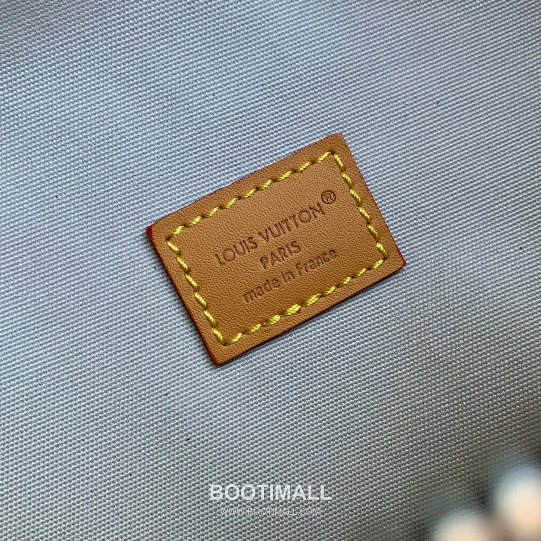 Louis Vuitton Rush Monogram Heritage Canvas Belt Bag with Logo Detail 루이비통 러시 모노그램 헤리티지 벨트백 로고디테일 M26821 30cm 8