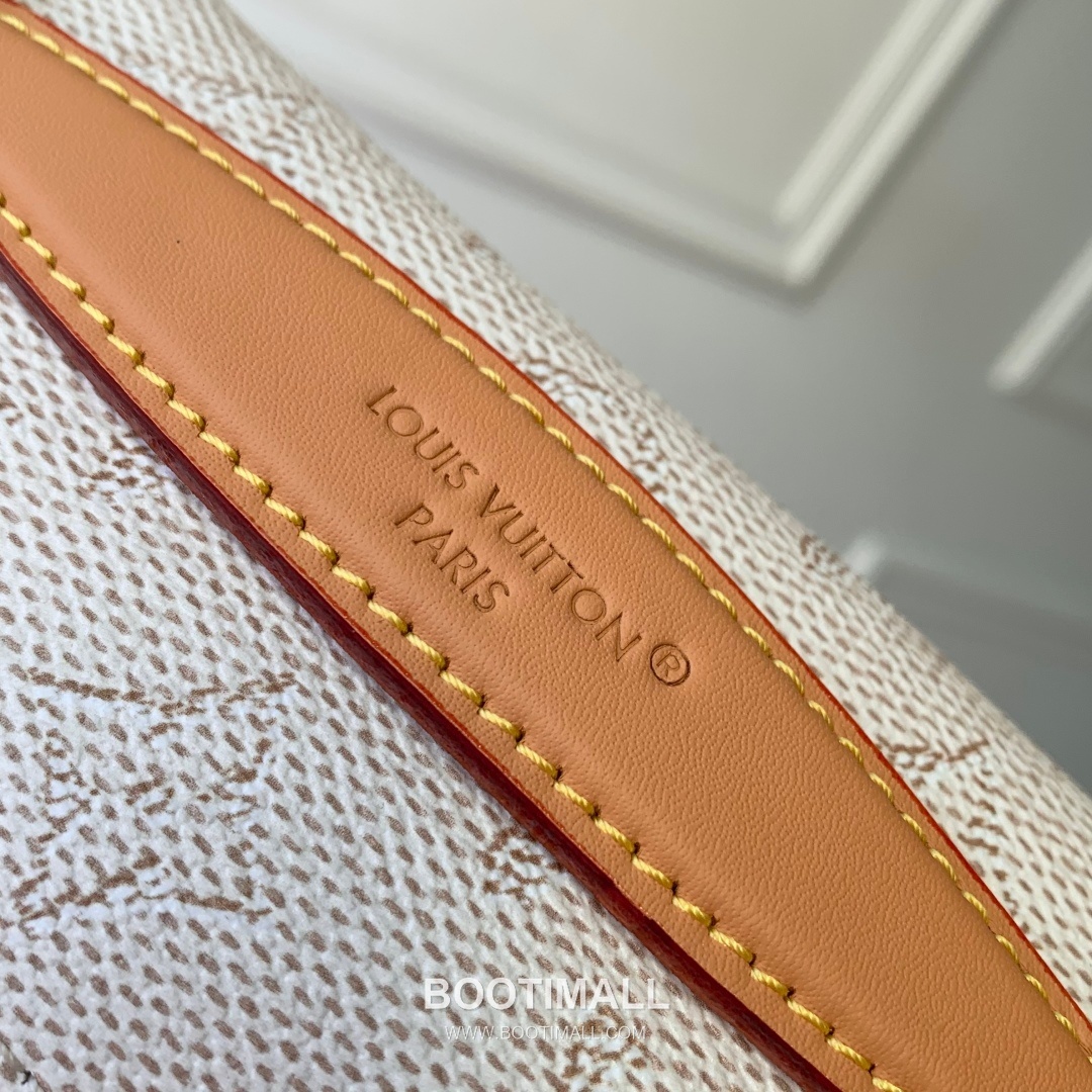 Louis Vuitton Rush Monogram Heritage Canvas Belt Bag with Logo Detail 루이비통 러시 모노그램 헤리티지 벨트백 로고디테일 M26821 30cm 6