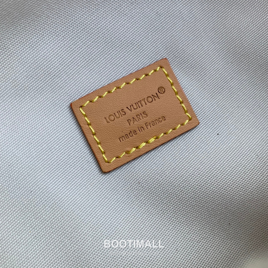 Louis Vuitton Rush Monogram Heritage Canvas Belt Bag with Logo Detail 루이비통 러시 모노그램 헤리티지 벨트백 로고디테일 M26821 30cm 8