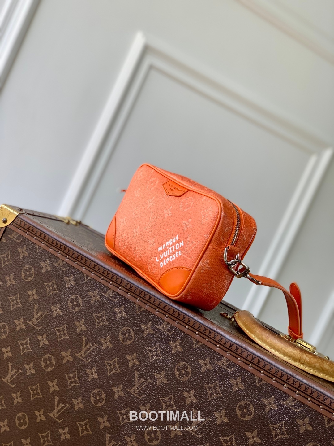 Louis Vuitton Trocadéro Mini Monogram Heritage Canvas Crossbody Bag with Leather Trim Detail 루이비통 트로카데로 미니 모노그램 헤리티지 크로스백 레더트림 M26825 20cm 2