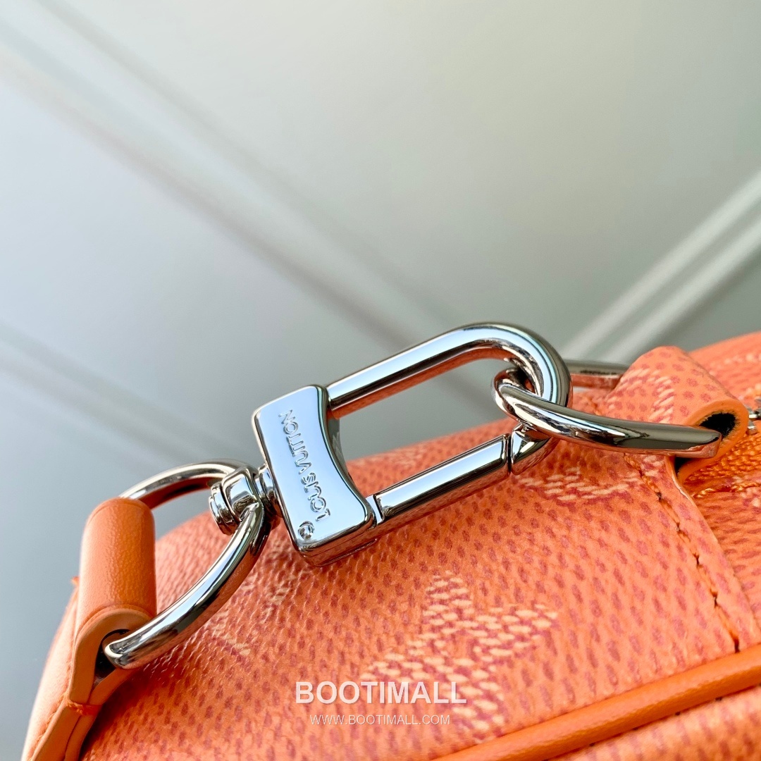 Louis Vuitton Trocadéro Mini Monogram Heritage Canvas Crossbody Bag with Leather Trim Detail 루이비통 트로카데로 미니 모노그램 헤리티지 크로스백 레더트림 M26825 20cm 6