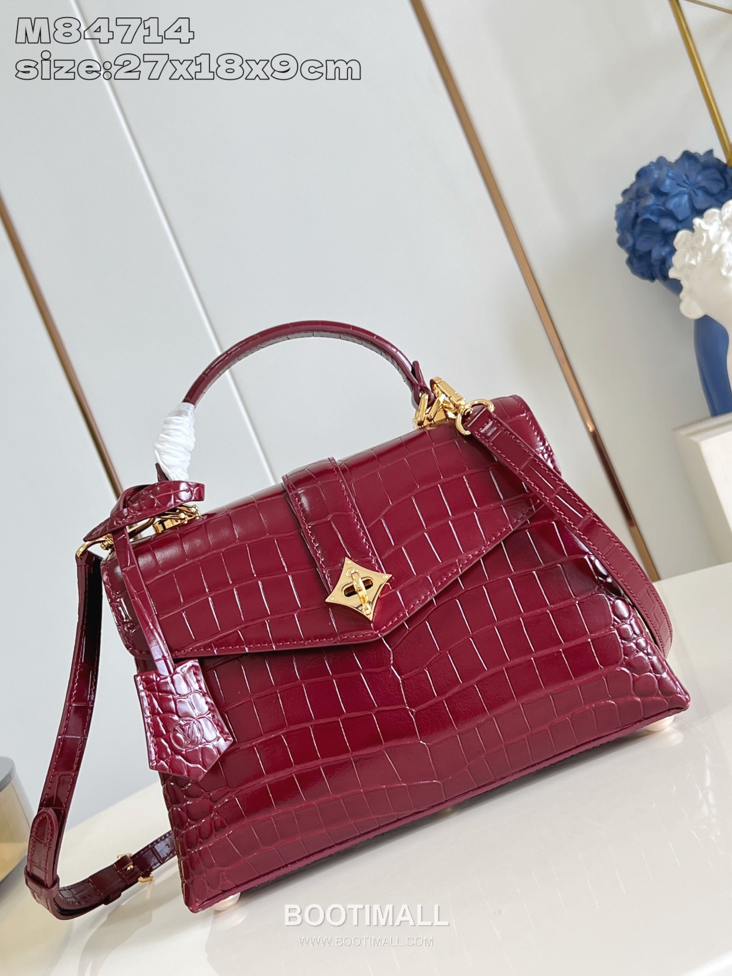 Louis Vuitton Rose des Vents PM Crocodile Embossed Calfskin Top Handle Bag with LV Padlock Detail 루이비통 로즈 데 방 PM 악어엠보 카프스킨 탑핸들백 패드락 M84714 27cm 1