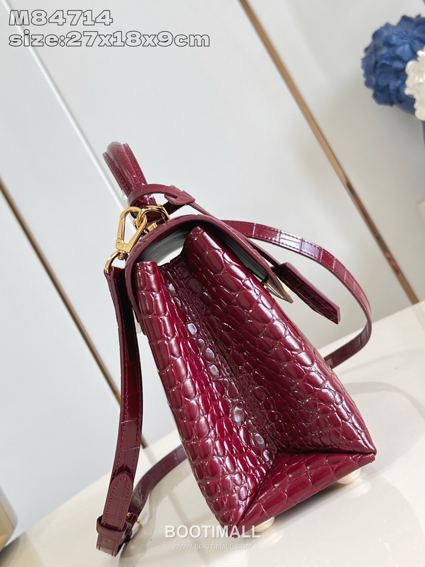 Louis Vuitton Rose des Vents PM Crocodile Embossed Calfskin Top Handle Bag with LV Padlock Detail 루이비통 로즈 데 방 PM 악어엠보 카프스킨 탑핸들백 패드락 M84714 27cm 4