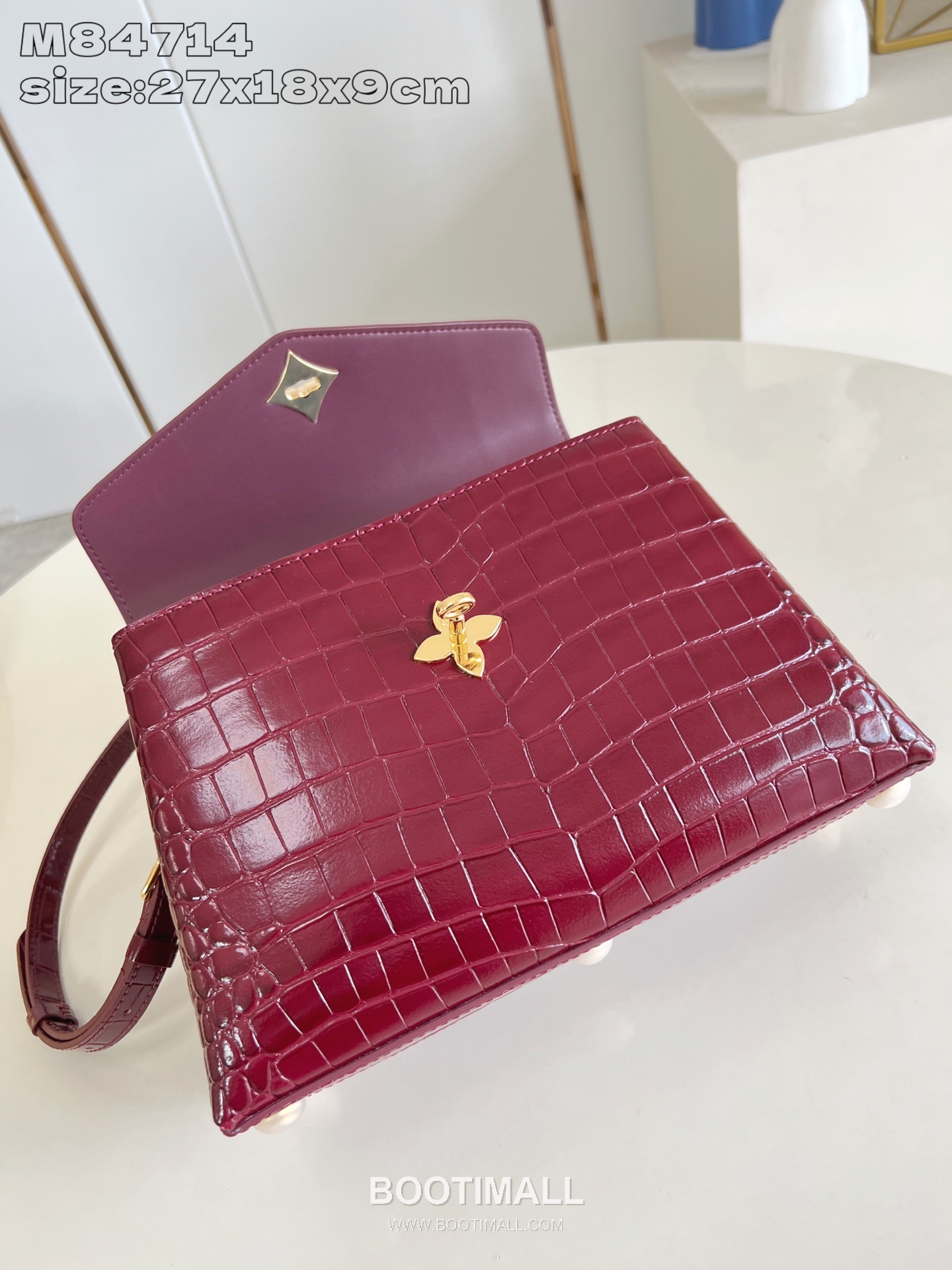 Louis Vuitton Rose des Vents PM Crocodile Embossed Calfskin Top Handle Bag with LV Padlock Detail 루이비통 로즈 데 방 PM 악어엠보 카프스킨 탑핸들백 패드락 M84714 27cm 7