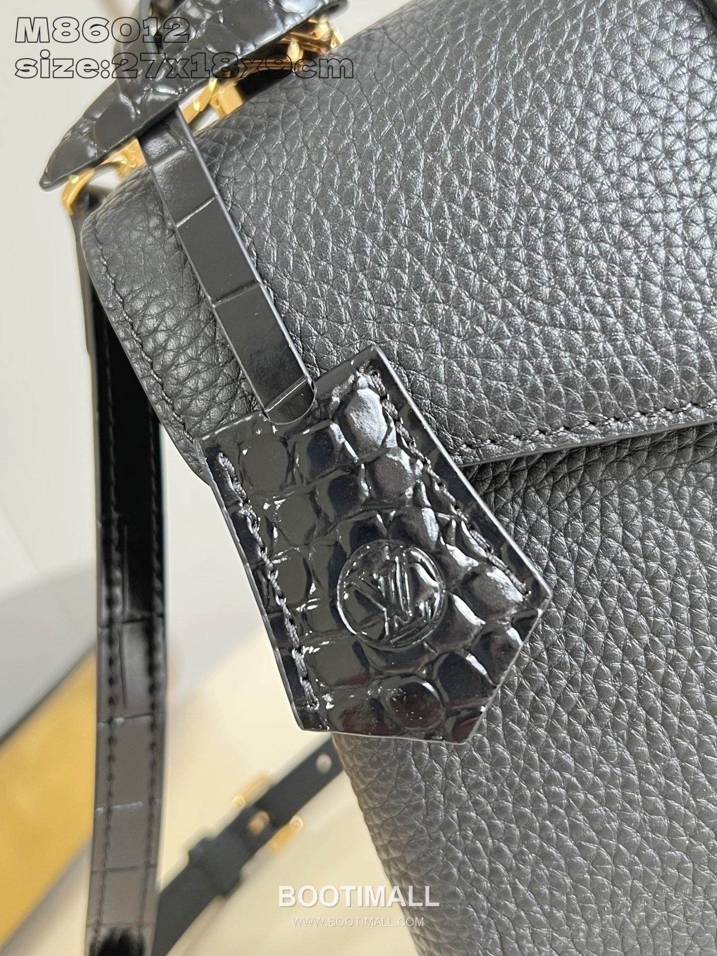 Louis Vuitton Rose des Vents PM Crocodile Embossed Calfskin Top Handle Bag with LV Padlock Detail 루이비통 로즈 데 방 PM 악어엠보 카프스킨 탑핸들백 패드락 M86012 27cm 3