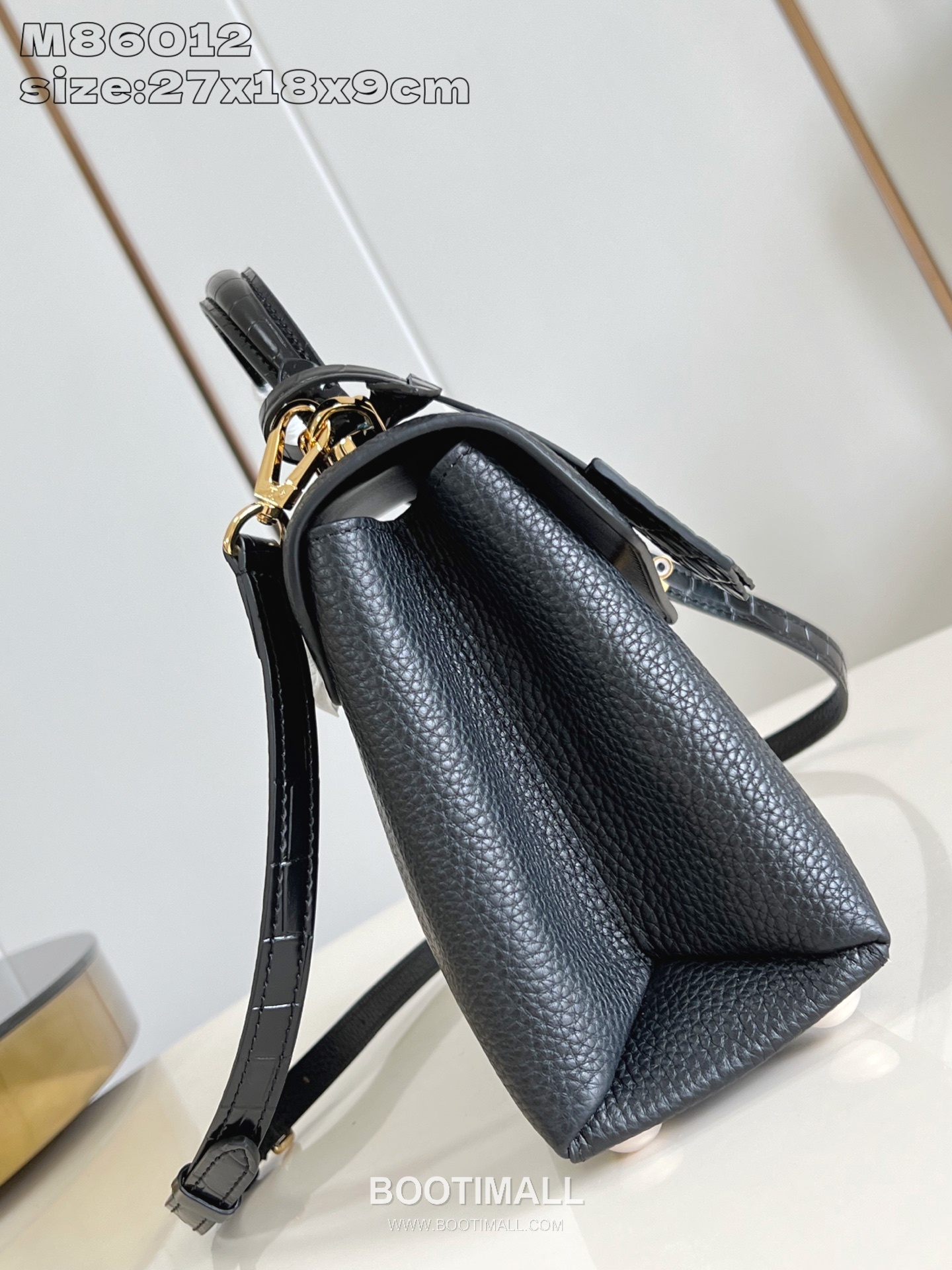 Louis Vuitton Rose des Vents PM Crocodile Embossed Calfskin Top Handle Bag with LV Padlock Detail 루이비통 로즈 데 방 PM 악어엠보 카프스킨 탑핸들백 패드락 M86012 27cm 4