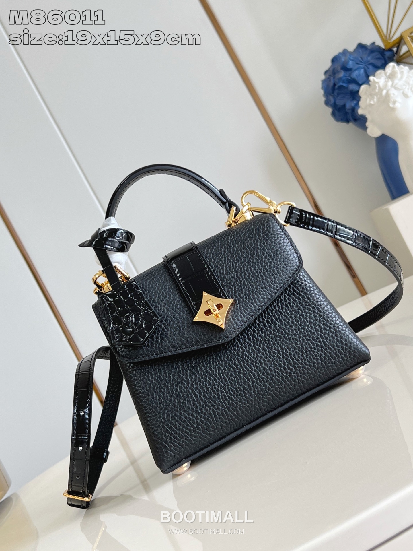 Louis Vuitton Rose des Vents Mini Crocodile Embossed Calfskin Top Handle Bag with LV Padlock Detail 루이비통 로즈 데 방 미니 악어엠보 카프스킨 탑핸들백 패드락 M86011 19cm 1