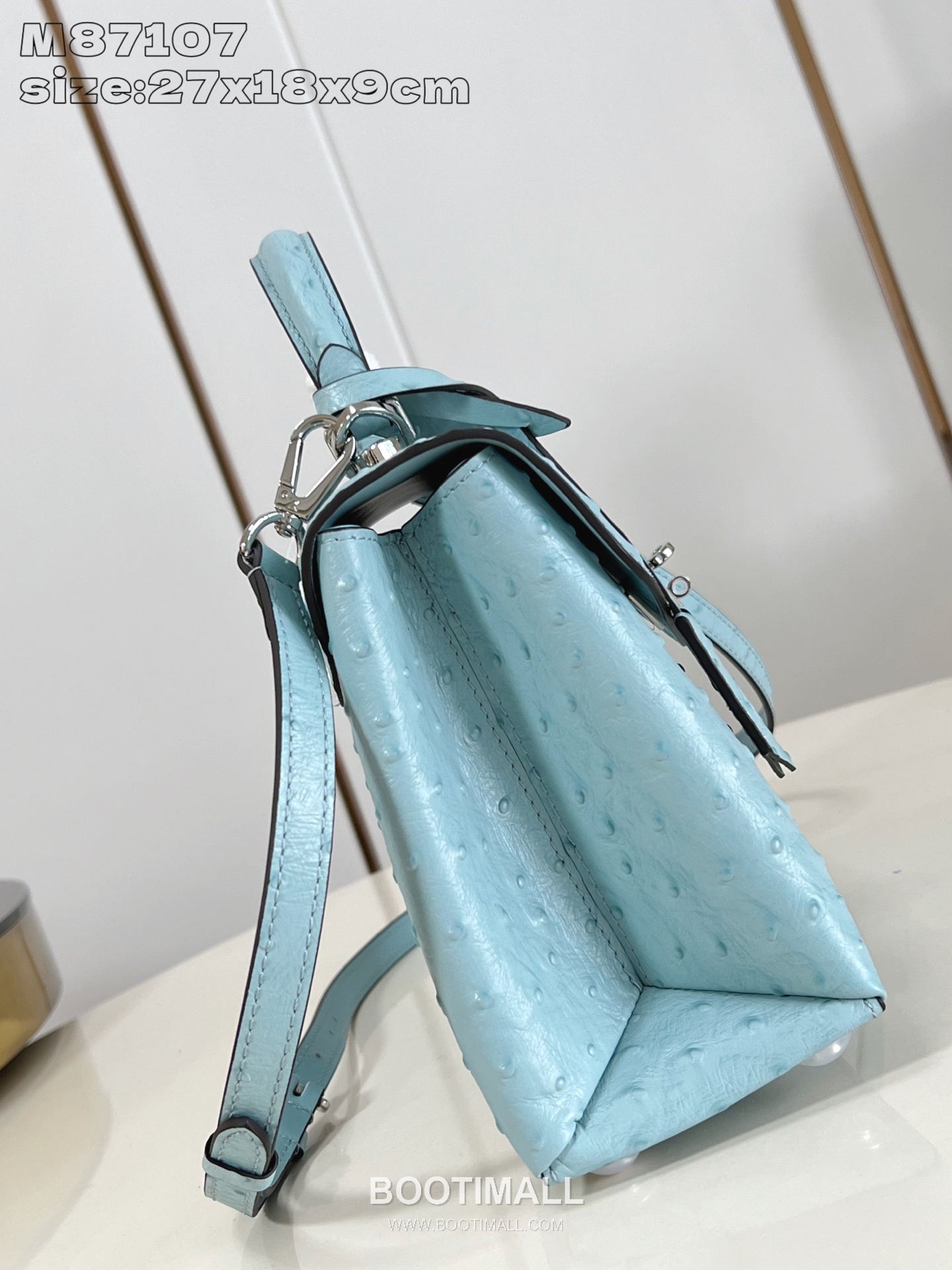 Louis Vuitton Rose des Vents PM Ostrich Embossed Calfskin Top Handle Bag with LV Padlock Detail 루이비통 로즈 데 방 PM 오스트리치엠보 카프스킨 탑핸들백 패드락 M87107 27cm 4