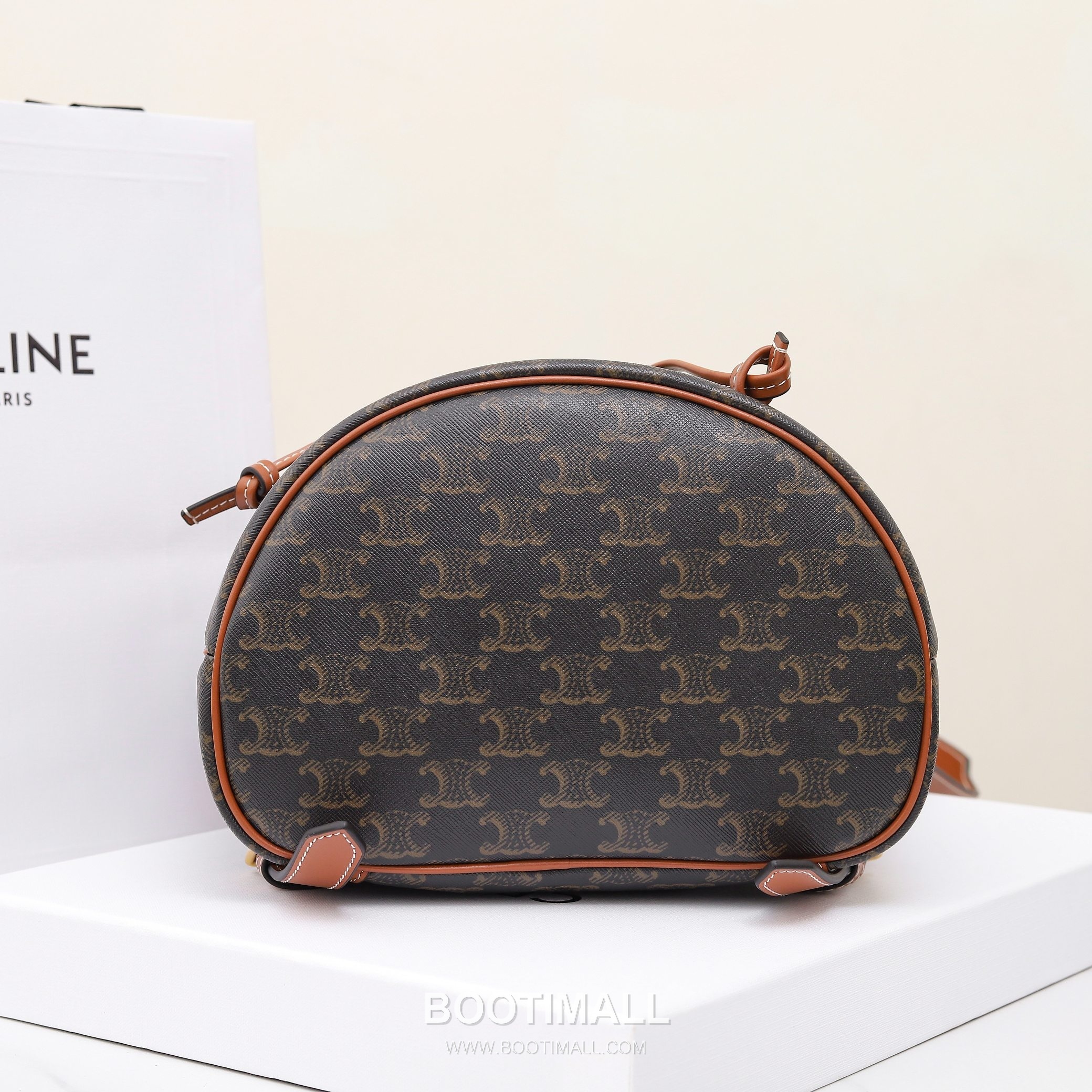 Celine Large Backpack Cowhide Leather Casual Bag with Minimal Design 셀린느 라지 백팩 카우하이드 레더 캐주얼백 미니멀디자인 117902 29.5cm 15